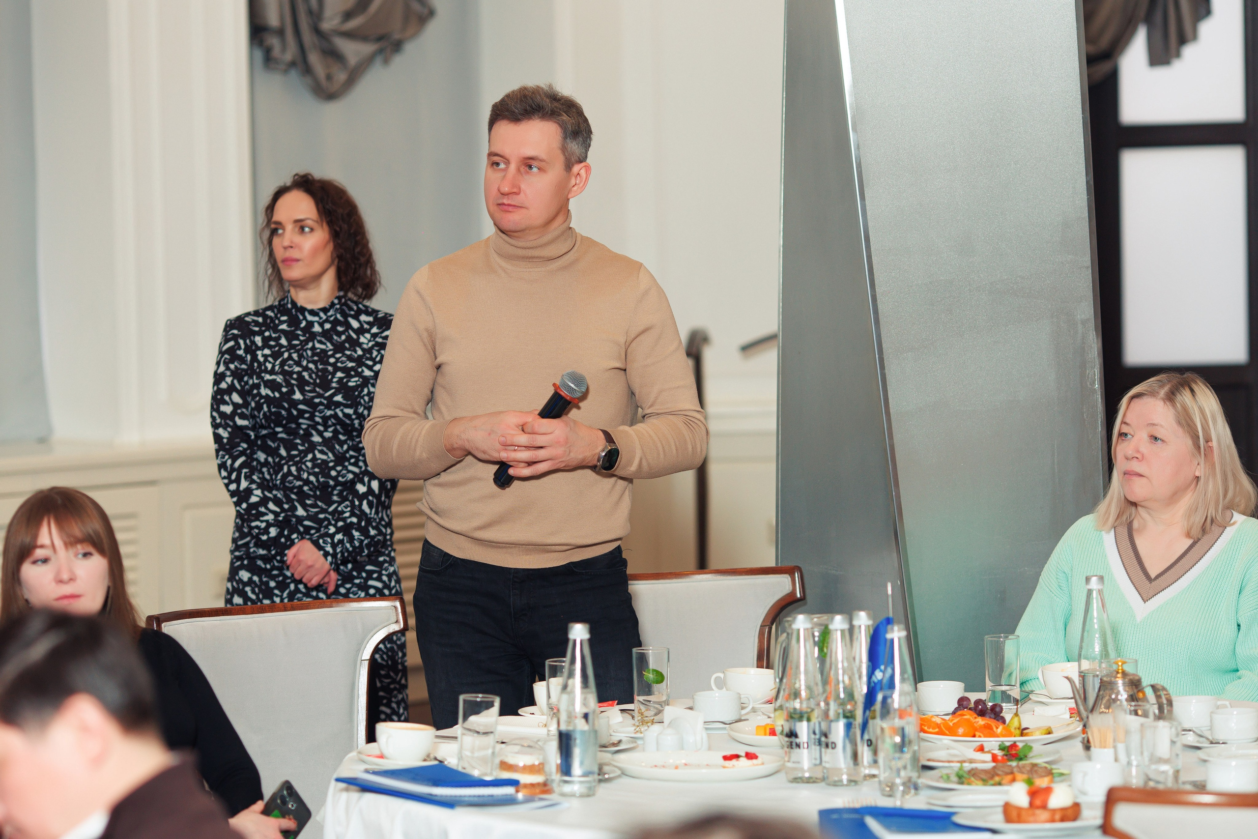 Бизнес-завтрак от Газпромбанка. Репортажный и свадебный фотограф в Уфе Павел Кожевников