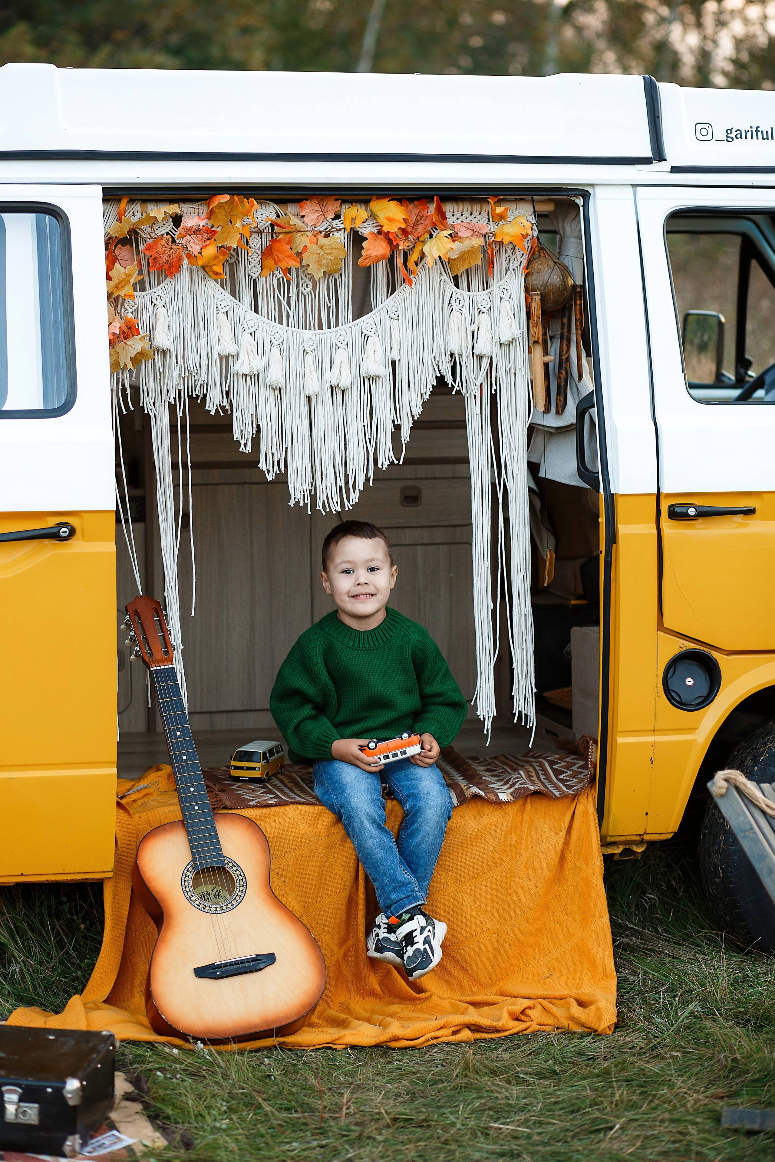 Желтый фургон. Семейный и детский фотограф в Стерлитамаке Разина Рахмангулова