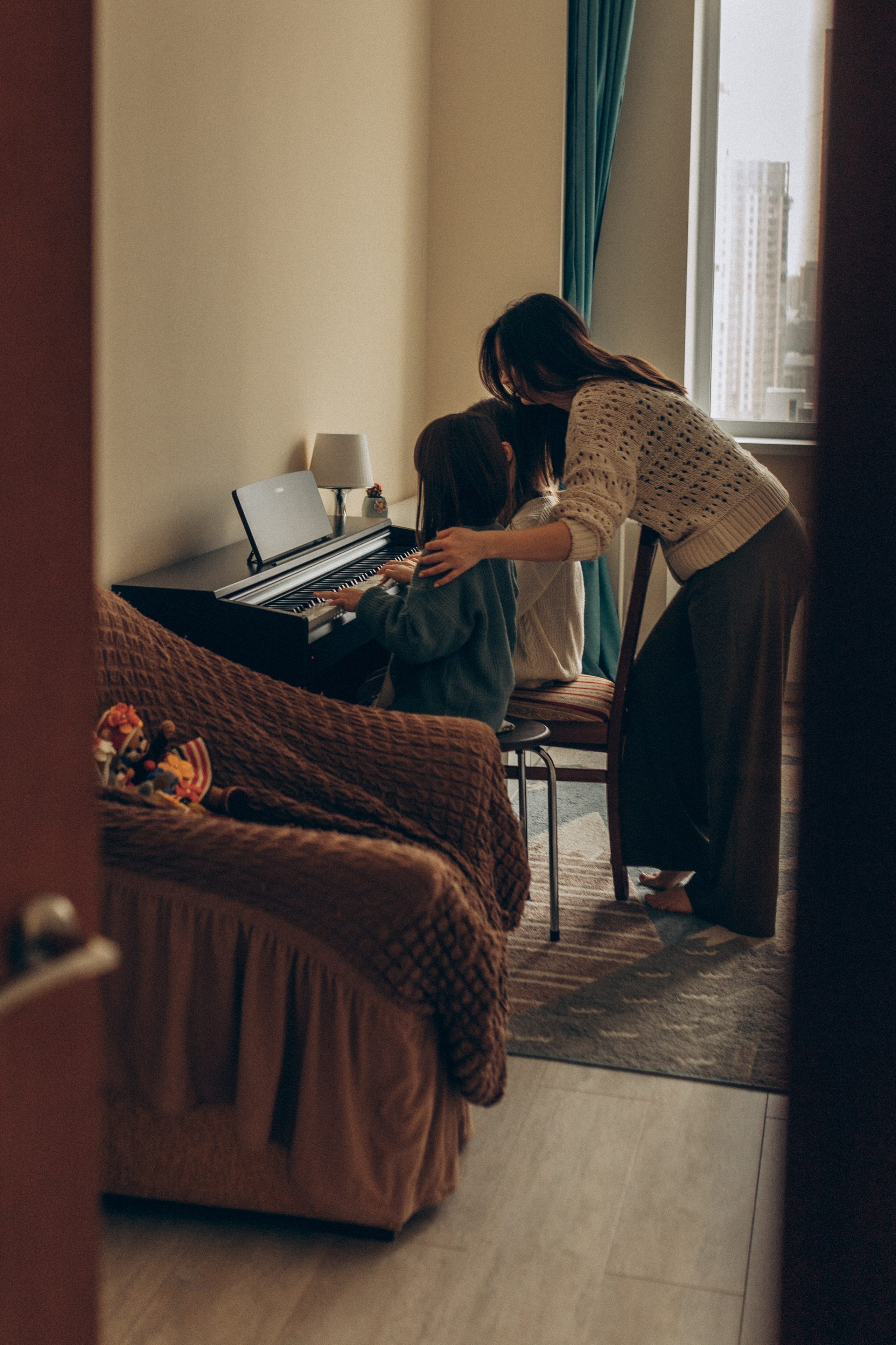 Наталья с Алиной и Ярославой. Семейный фотограф lifestyle в Новосибирске Елена Шпилевая