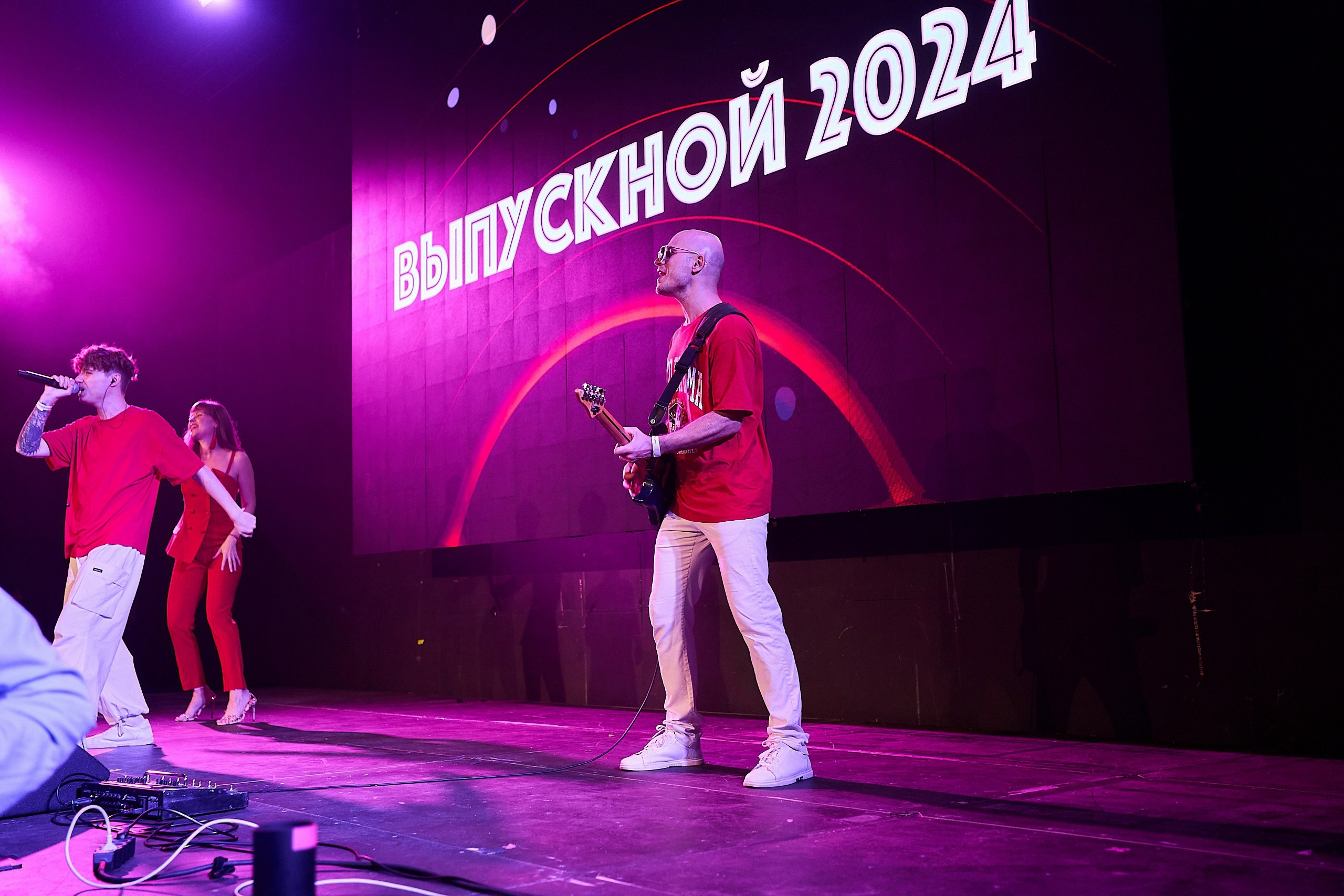 Выпускной 2024 концертный зал Академия ВТБ. Фотограф и Видеограф в Москве. Олег Корушев