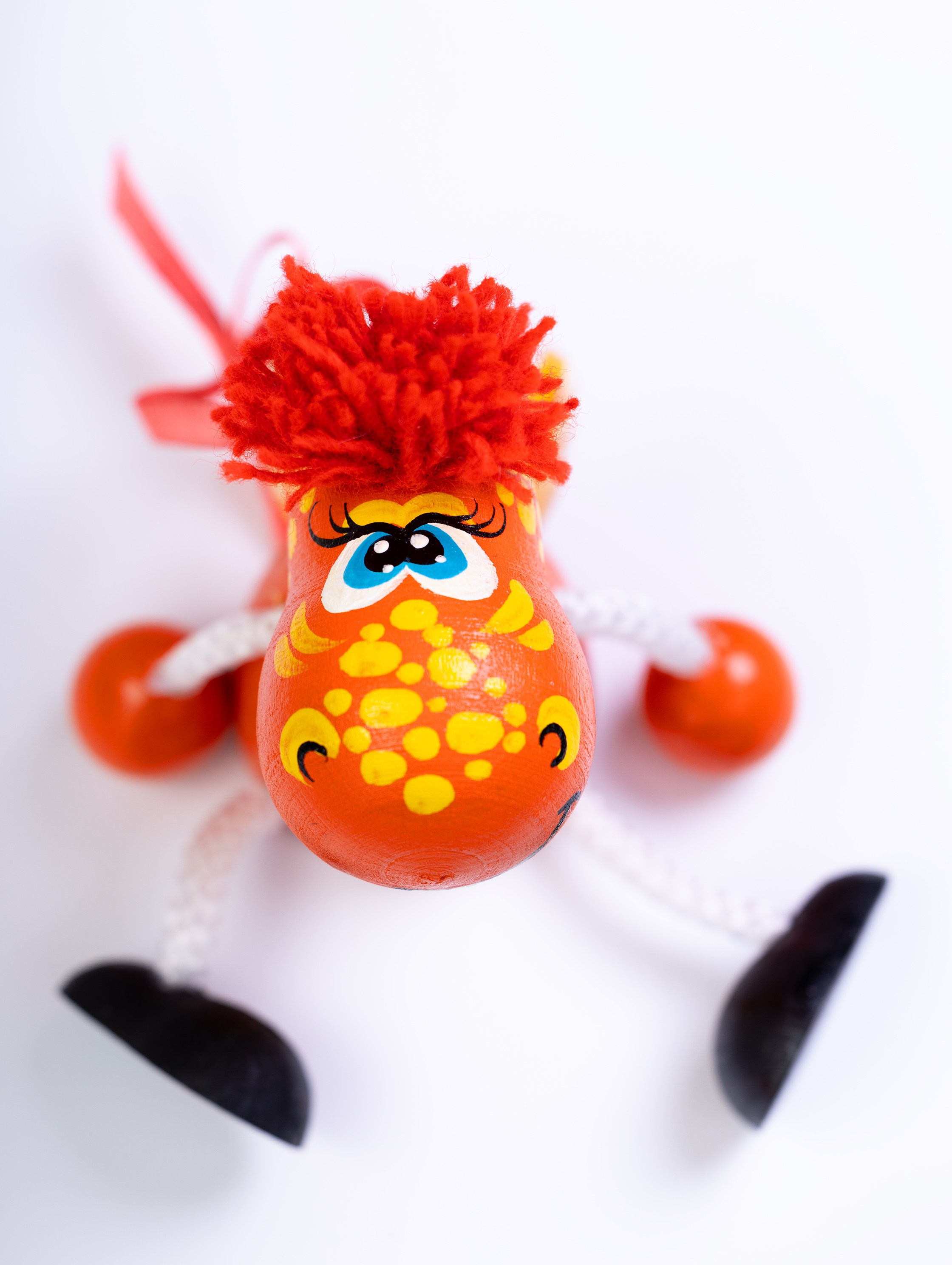 Деревянные игрушки ручной росписи. Фотостудия T-CUBE