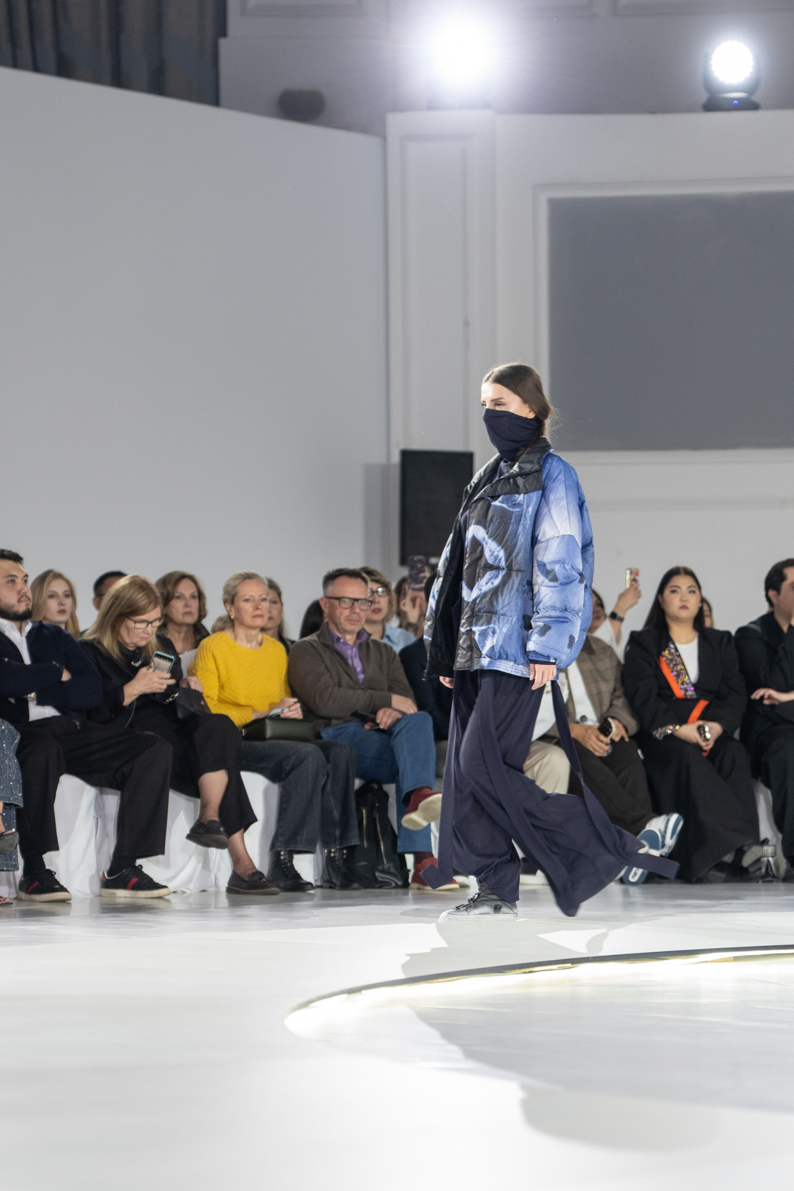 Брэнд Yang Lain. Сайт Алматинского НЮ АРТ, будуар и фэшн фотографа Дениса Карпенко