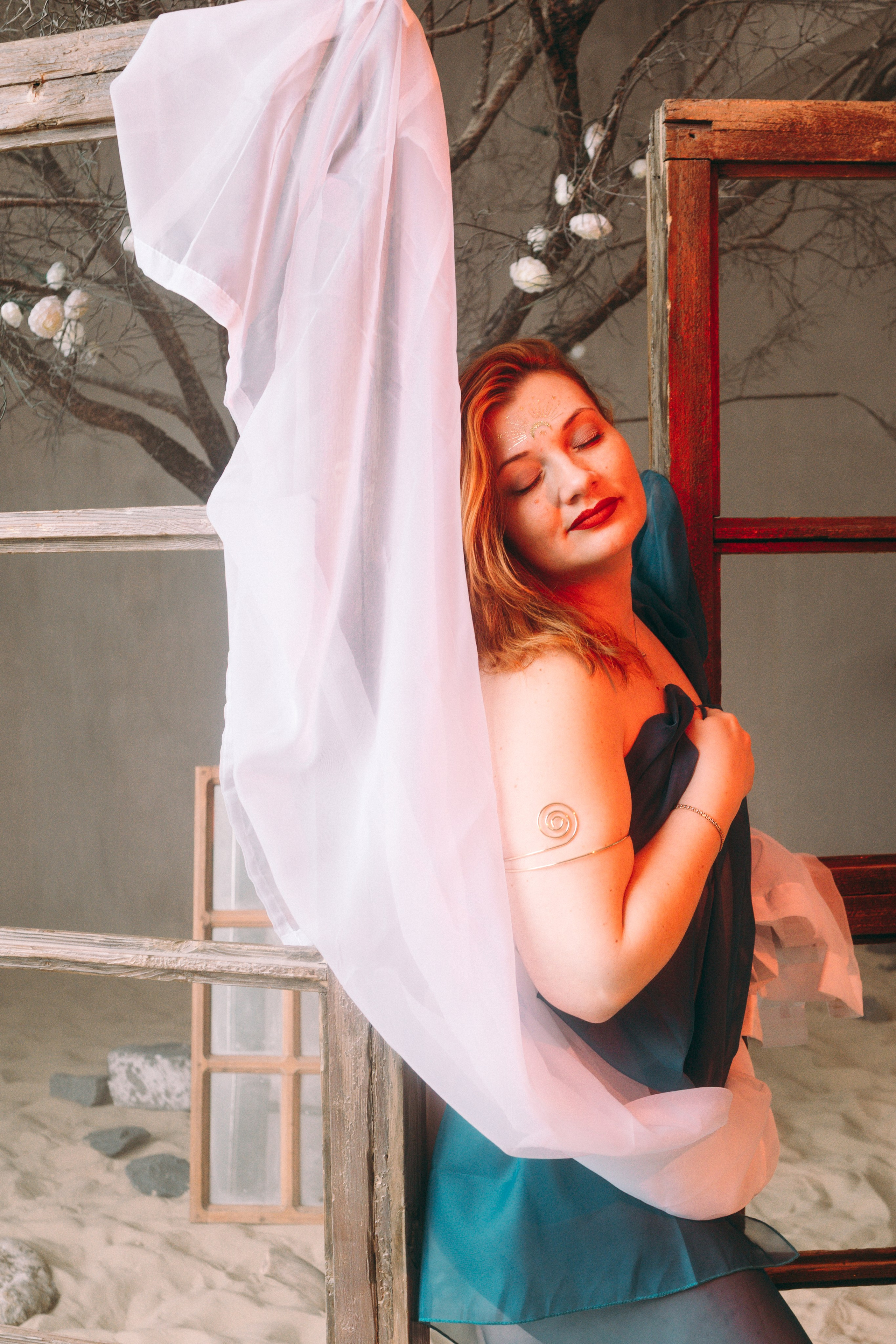 Съёмка подруг в студии. Фотоведьма Дарья Нечинская