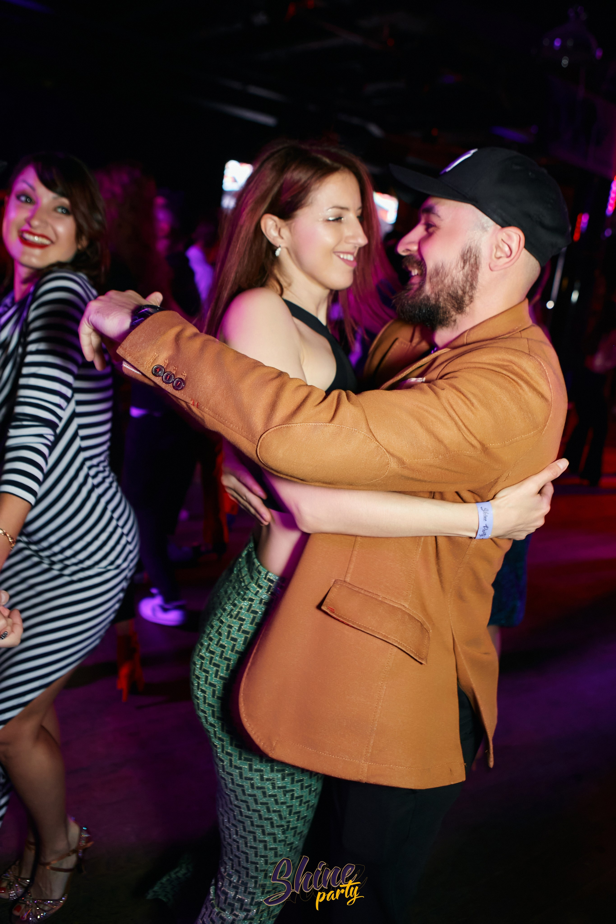 Shine party bachata. Свадебный фотограф