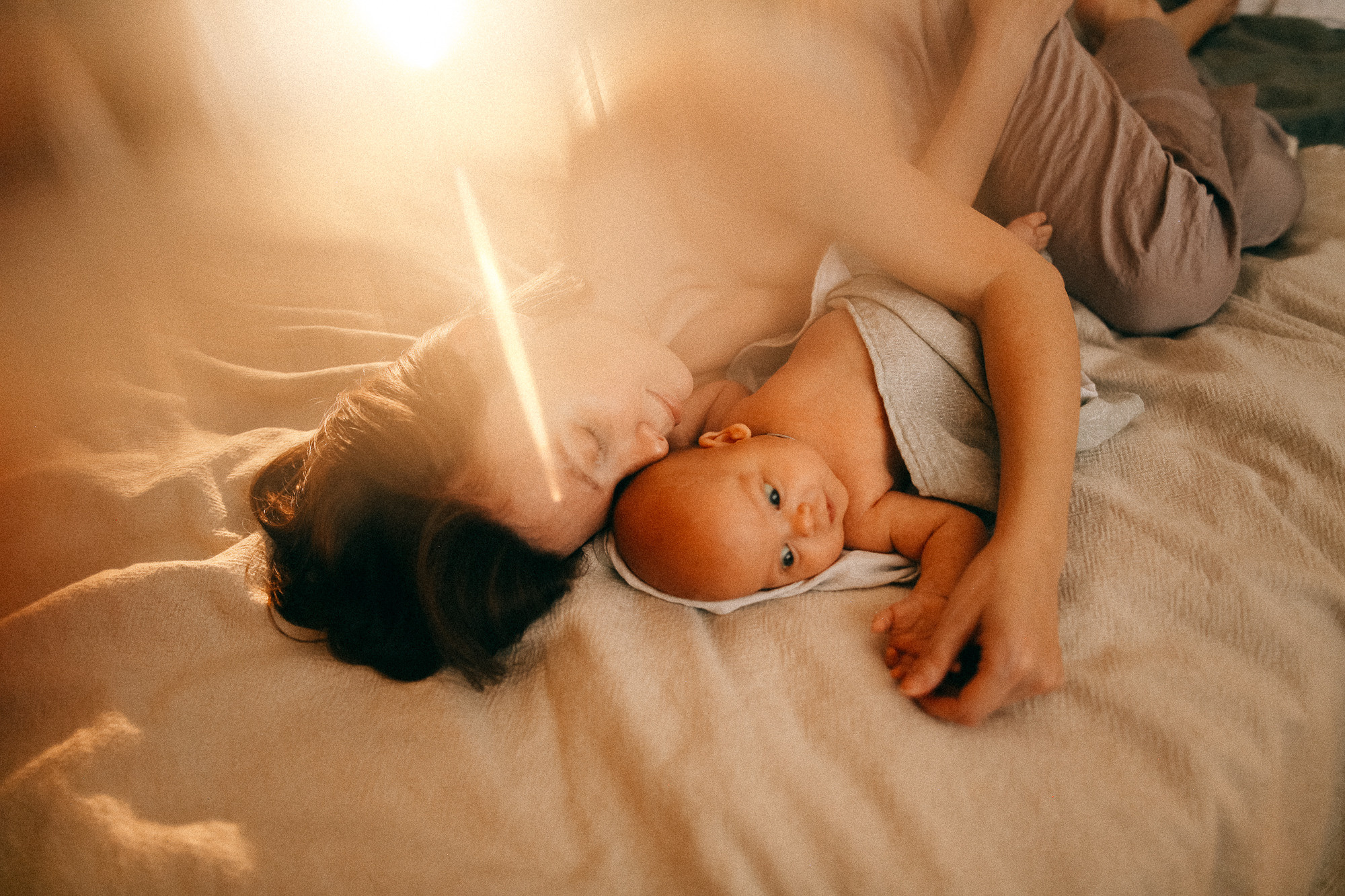 На ладонях. Соня Черных (sophieblack)