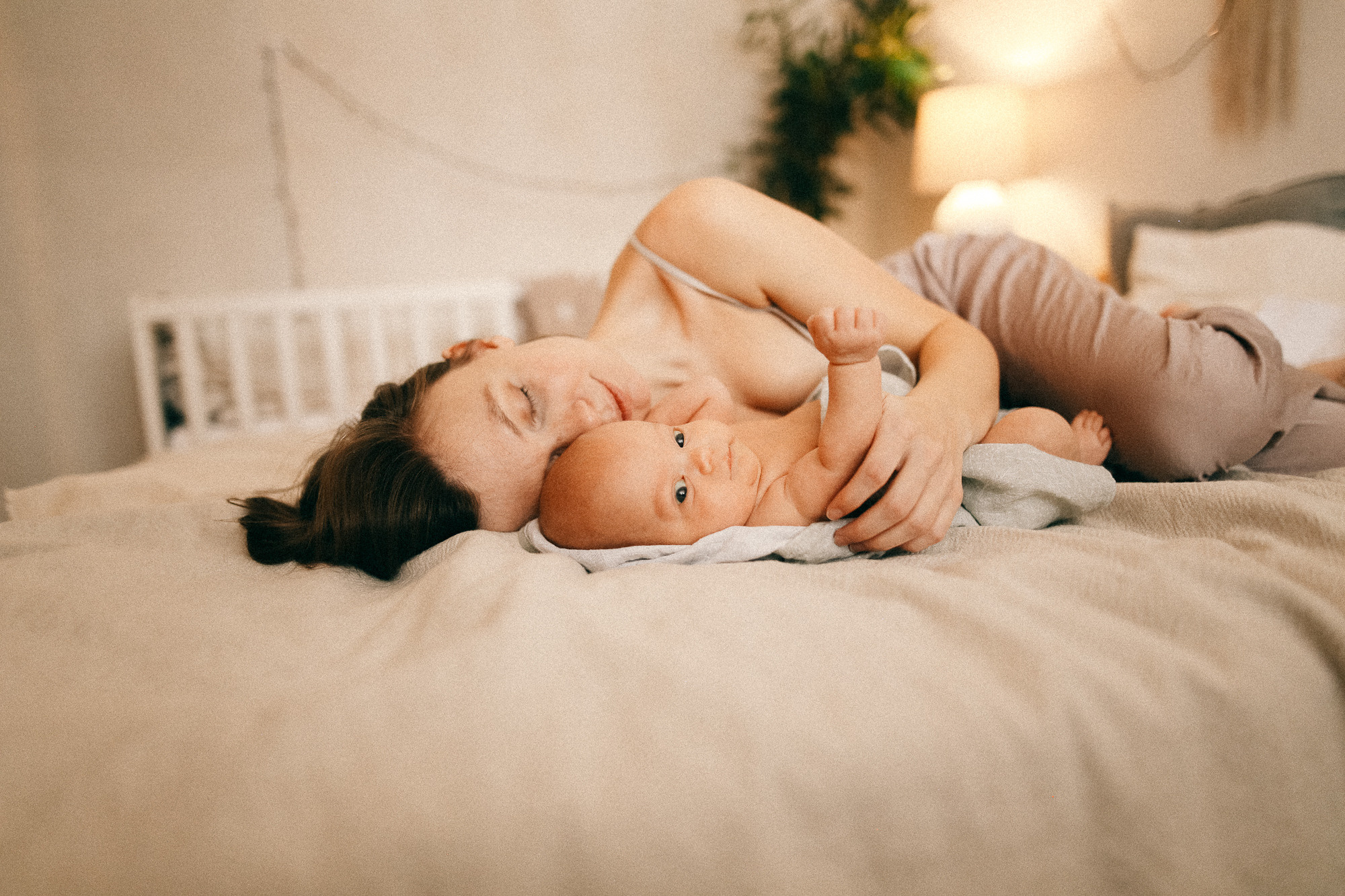 На ладонях. Соня Черных (sophieblack)