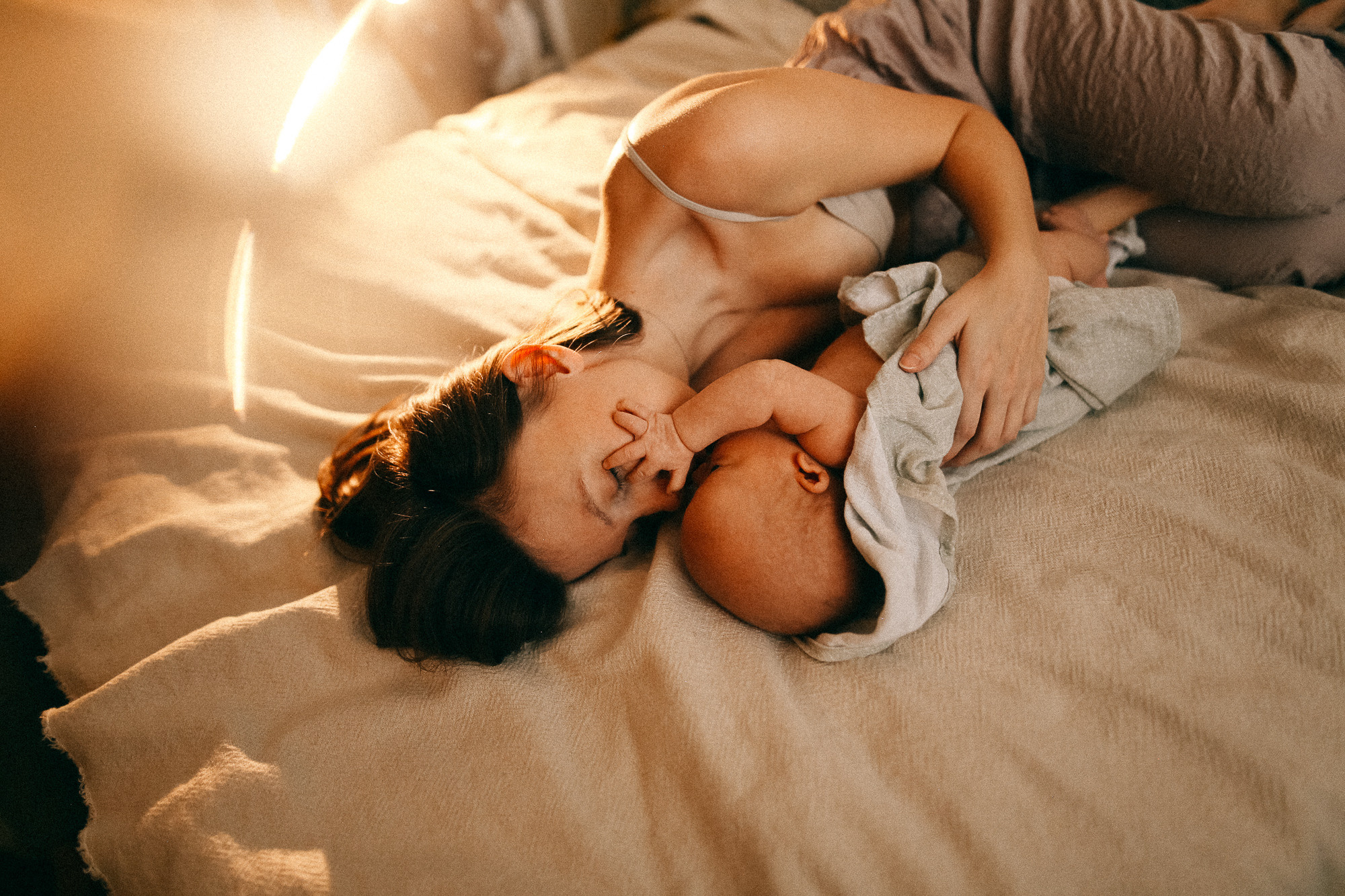 На ладонях. Соня Черных (sophieblack)