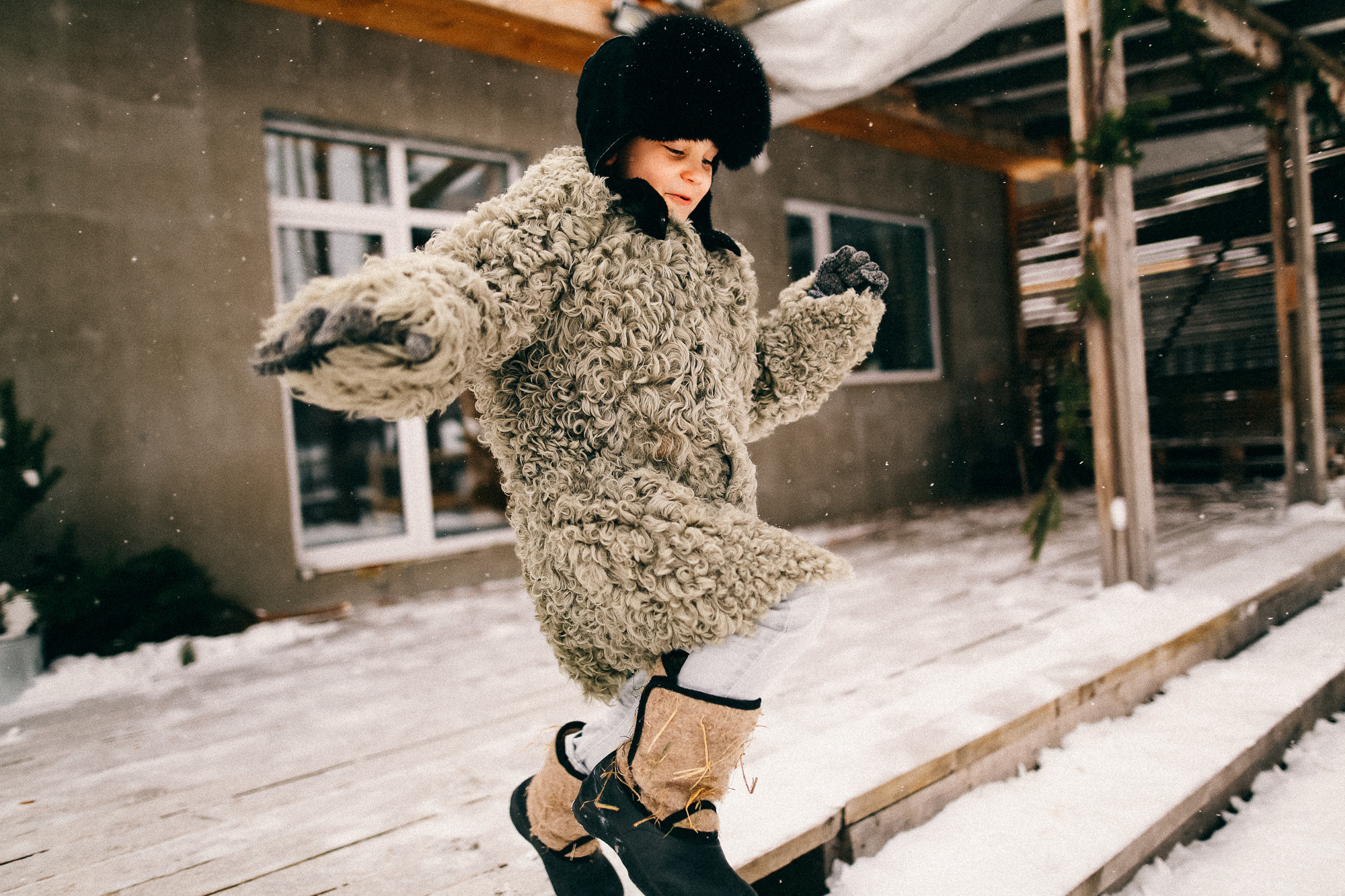 На ладонях. Соня Черных (sophieblack)