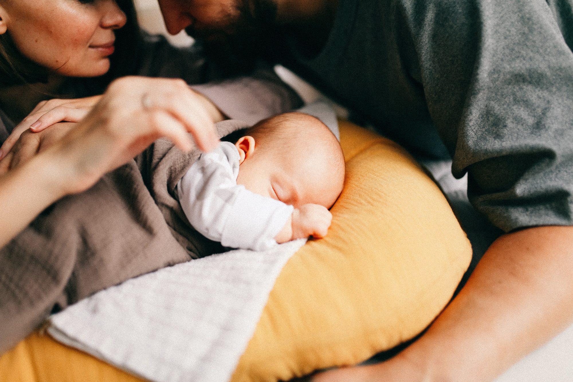 На ладонях. Соня Черных (sophieblack)