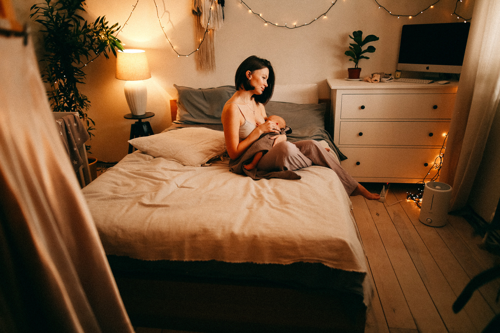 На ладонях. Соня Черных (sophieblack)