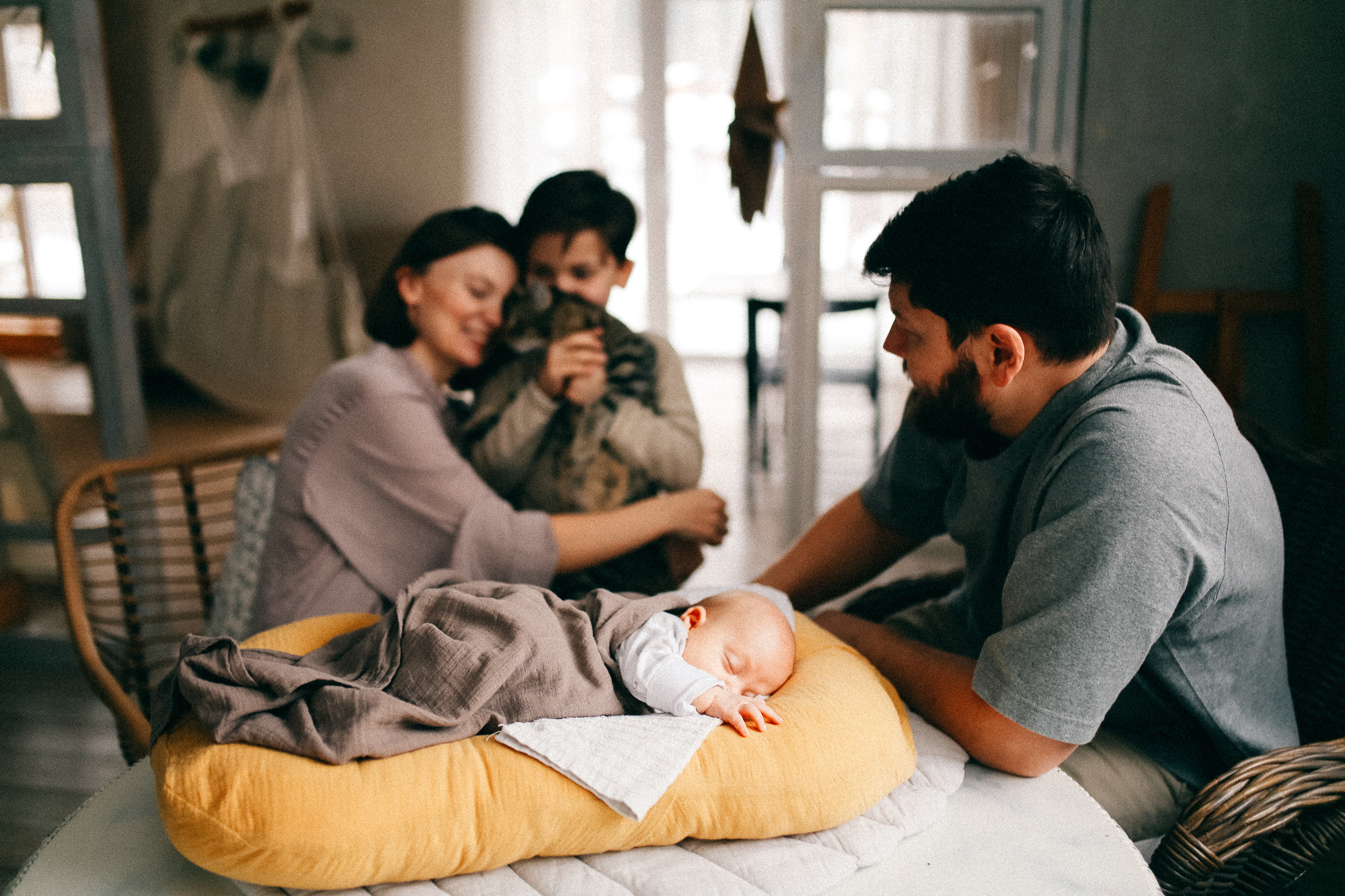 На ладонях. Соня Черных (sophieblack)