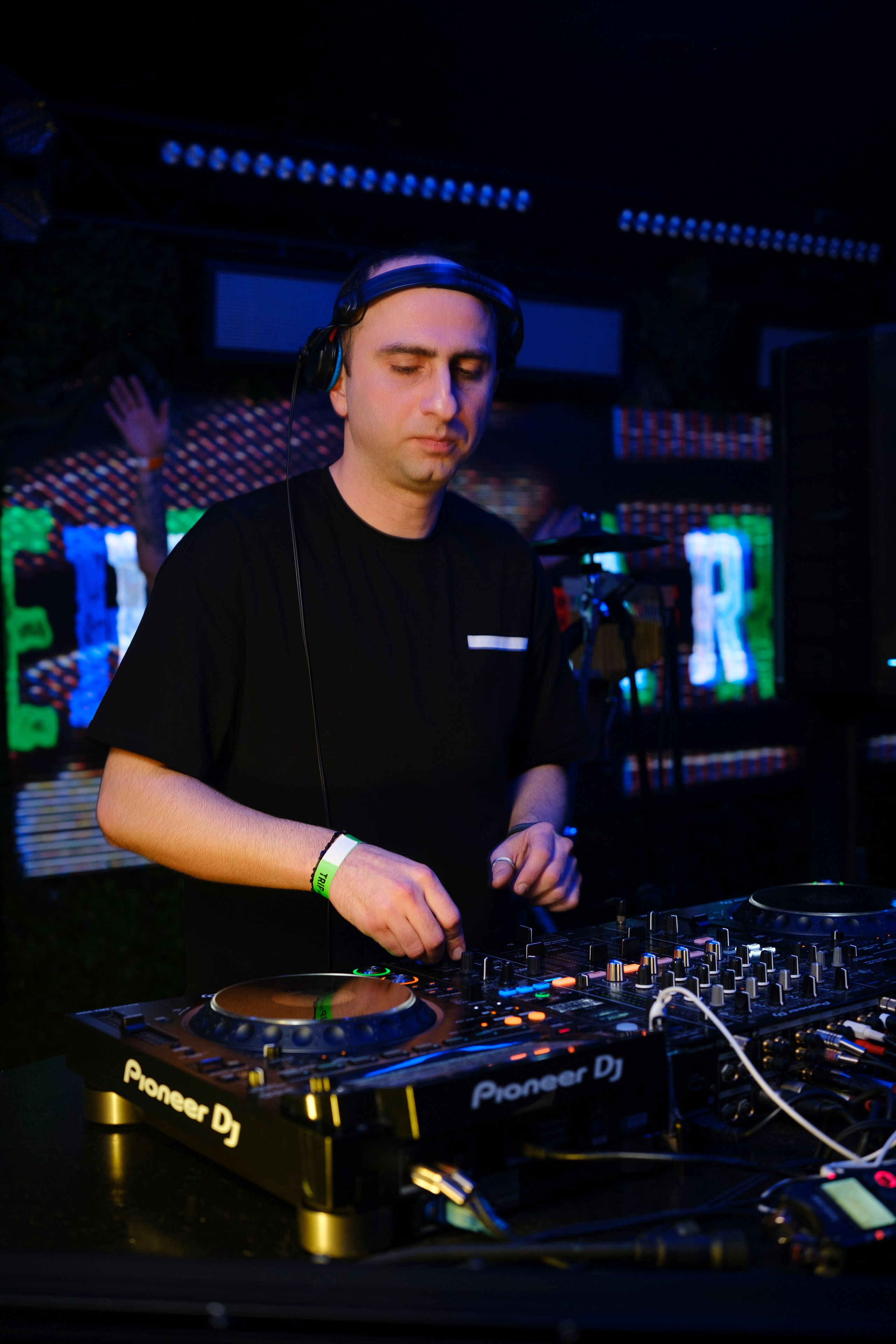 Embargo 2/03. Главная