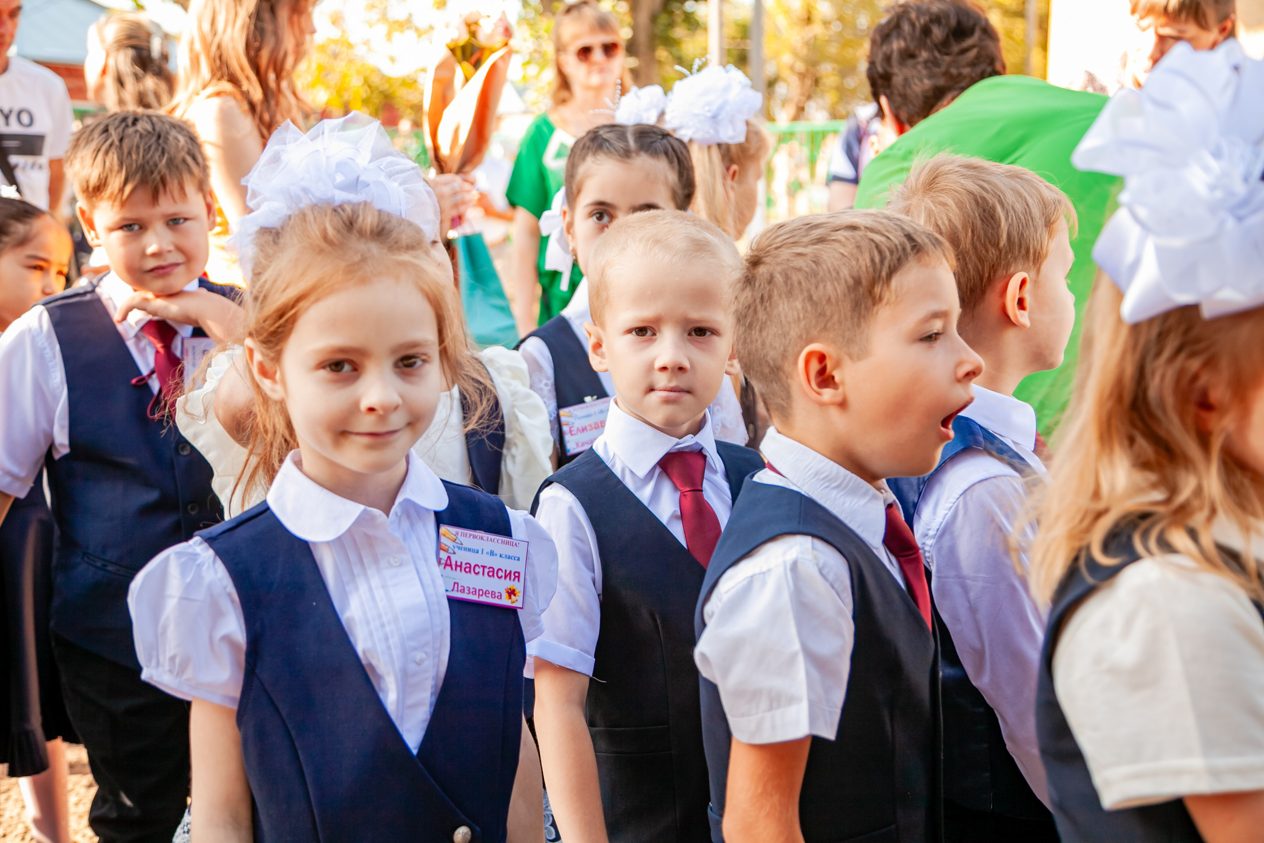 1 сентября линейка. Свадебный и семейный фотограф в Армавире