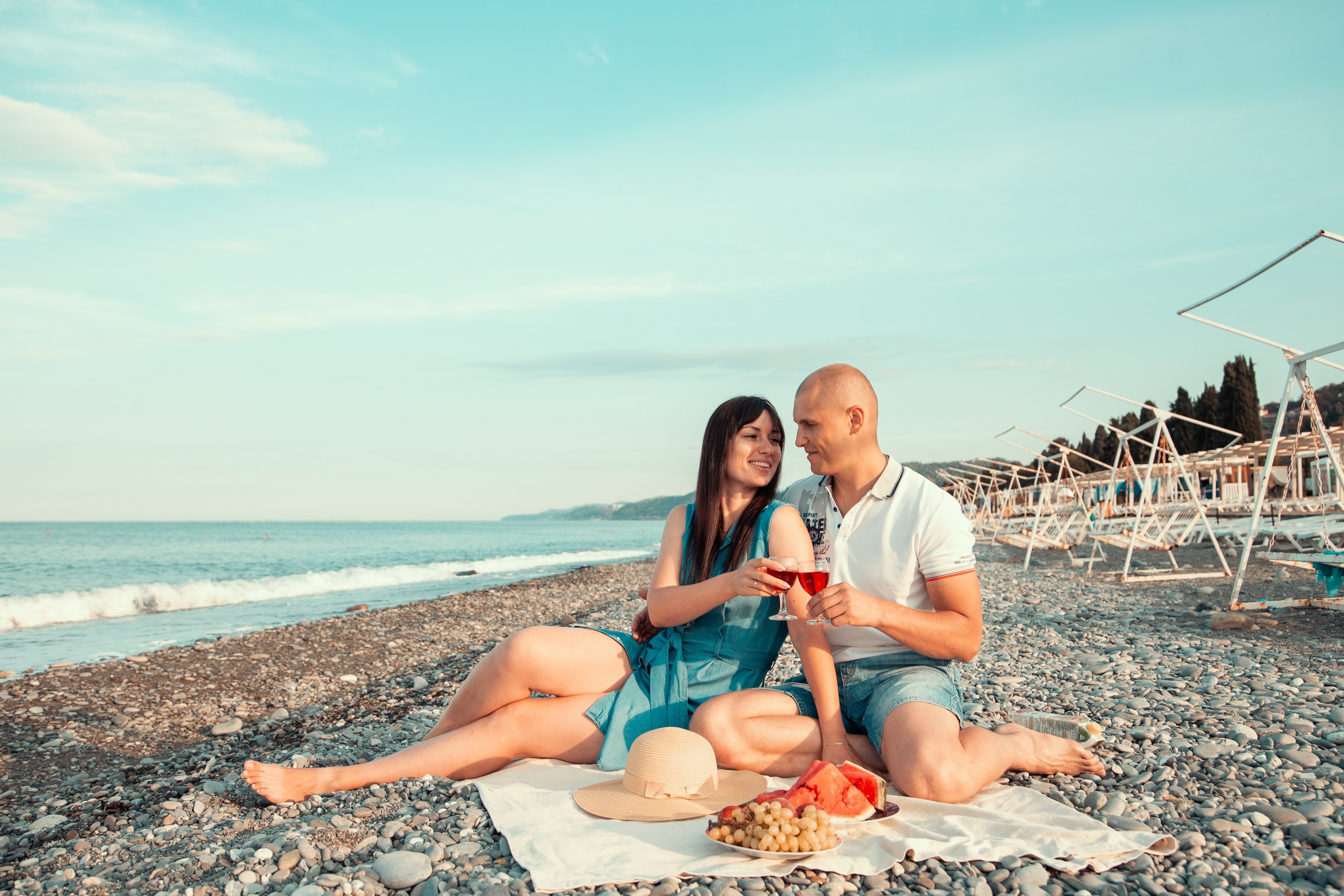 Завтрак у моря в Лоо на пляже «Горный Воздух». Семейный фотограф в Сочи, Лоо, Дагомысе, Вардане Кучумова Олеся