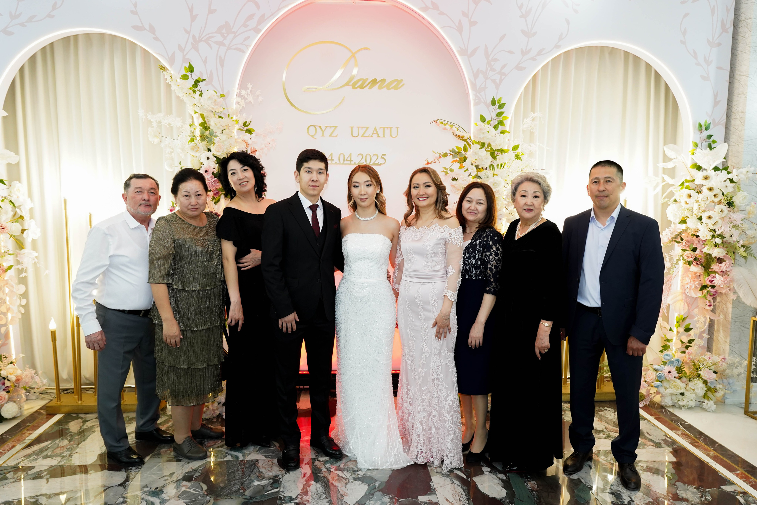 Dana uzatu. Фотограф Ернар Ержанов