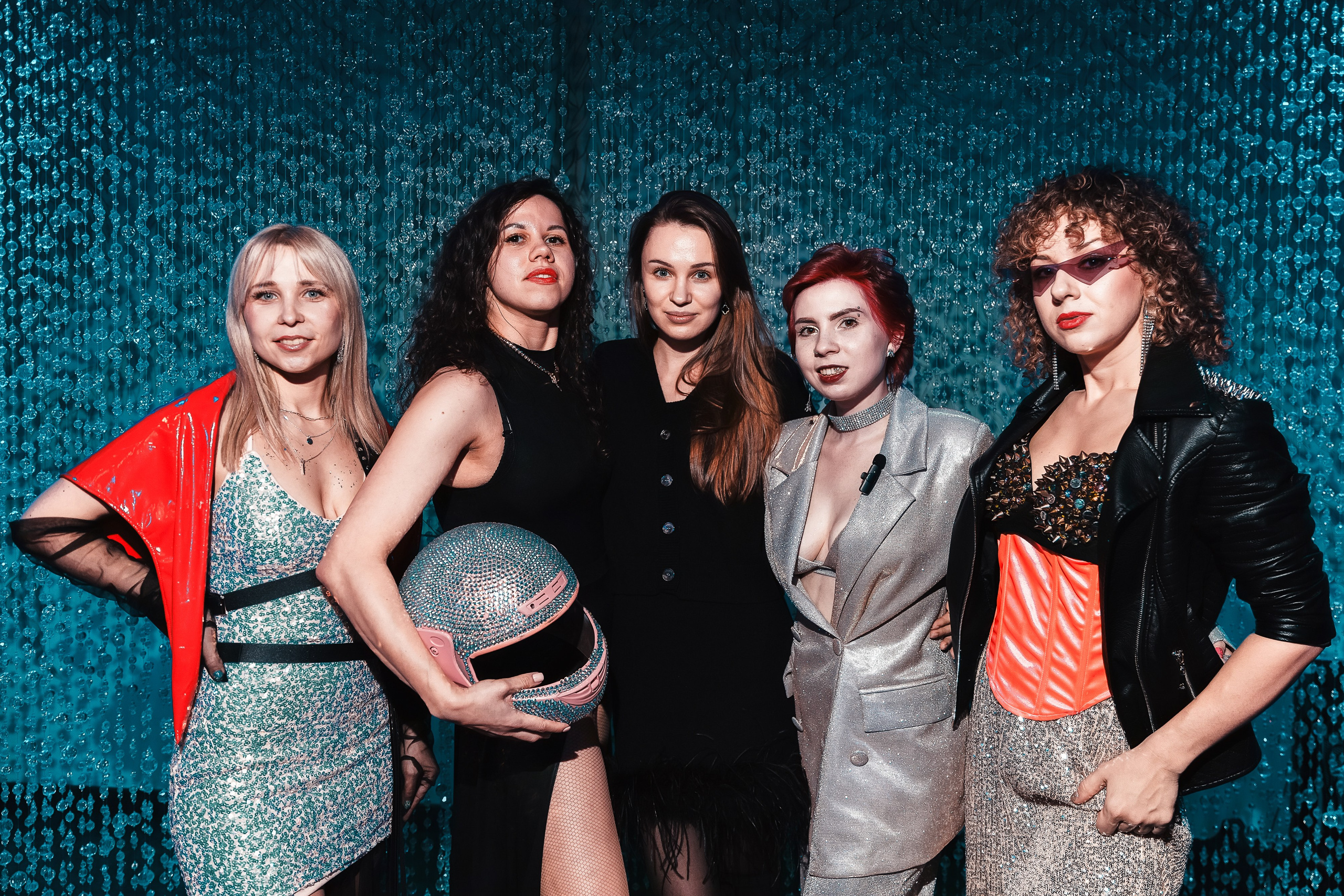 Фотосъемка презентаций модных журналов в Санкт-Петербурге | Рекламные кадры для медиа