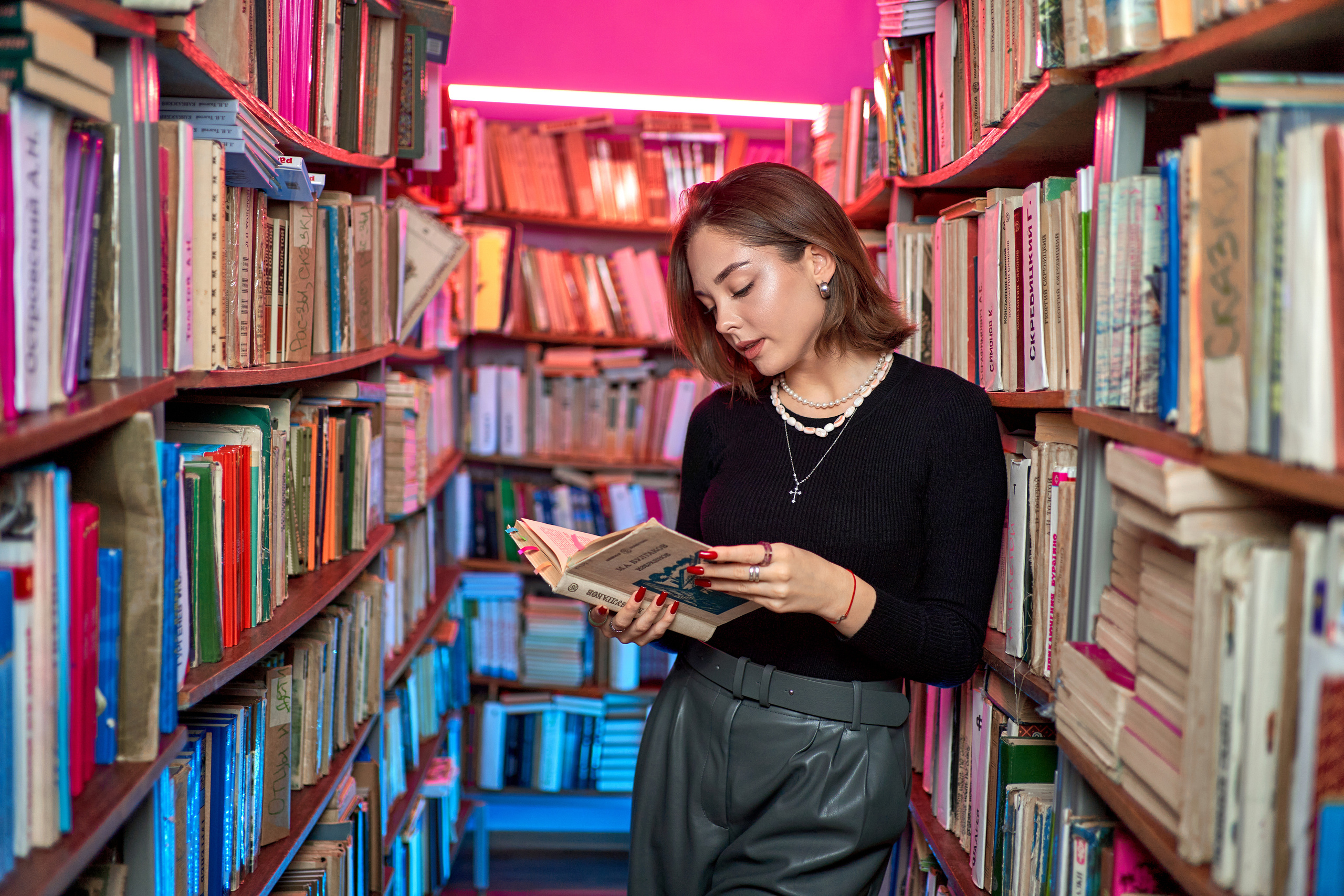 Ксения. Неон. Портретный и свадебный фотограф в Крыму Аввакумов Максим