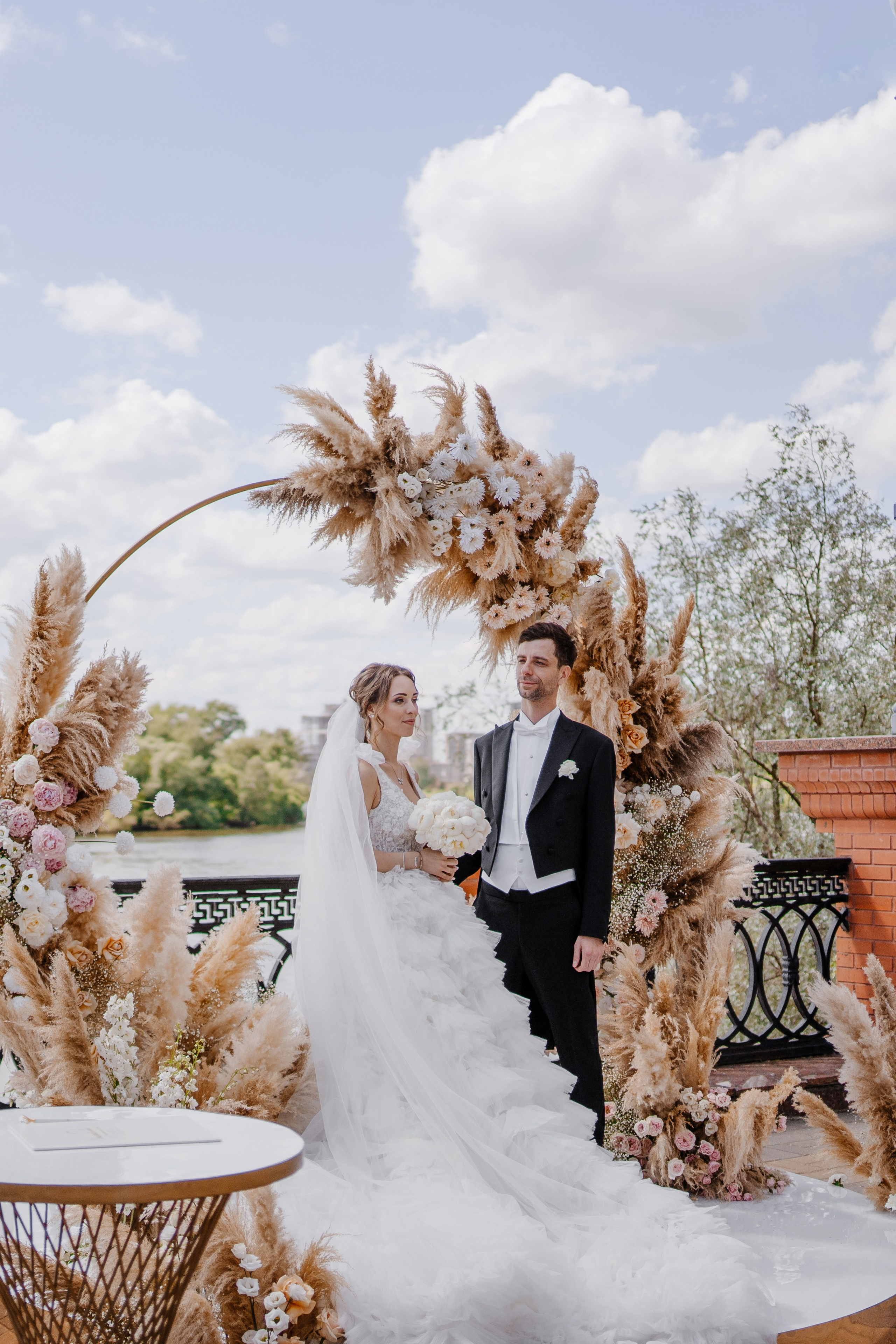 Выездная регистрация свадьбы в ресторане River Club Moscow. Свадебный и семейный фотограф в Москве Светлана Зоткина