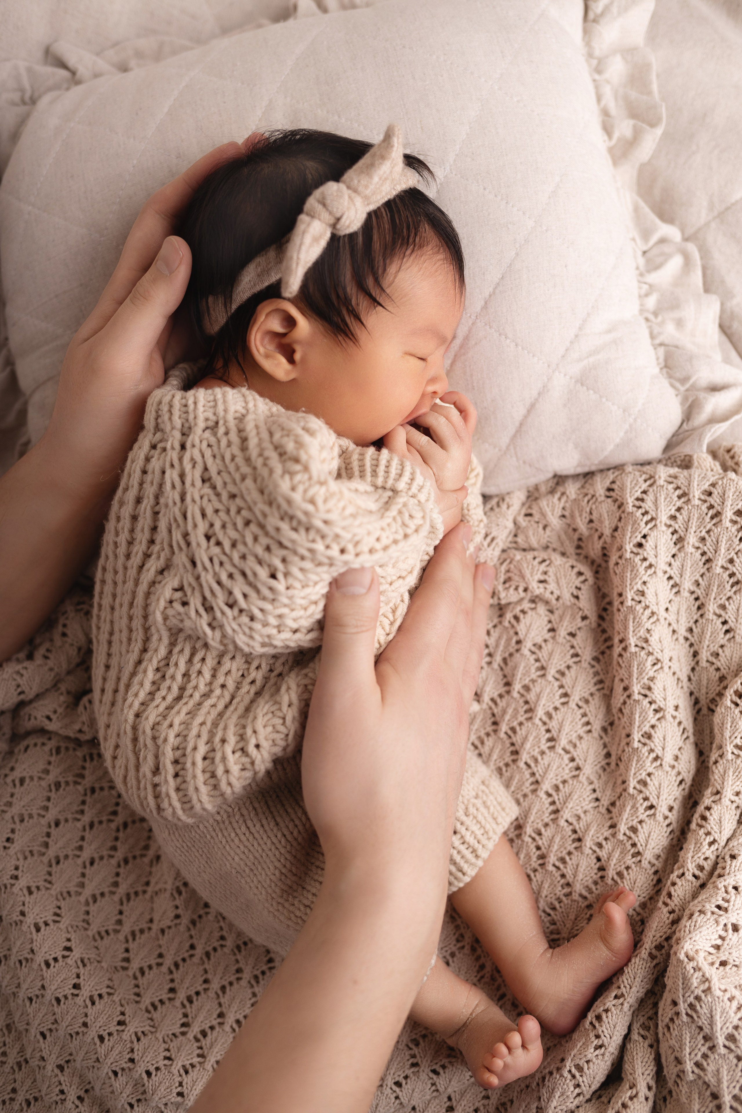 Newborn съемка в стиле Лайф. Фотограф новорожденных малышей в Омске и Омской области Эльвира Камаева