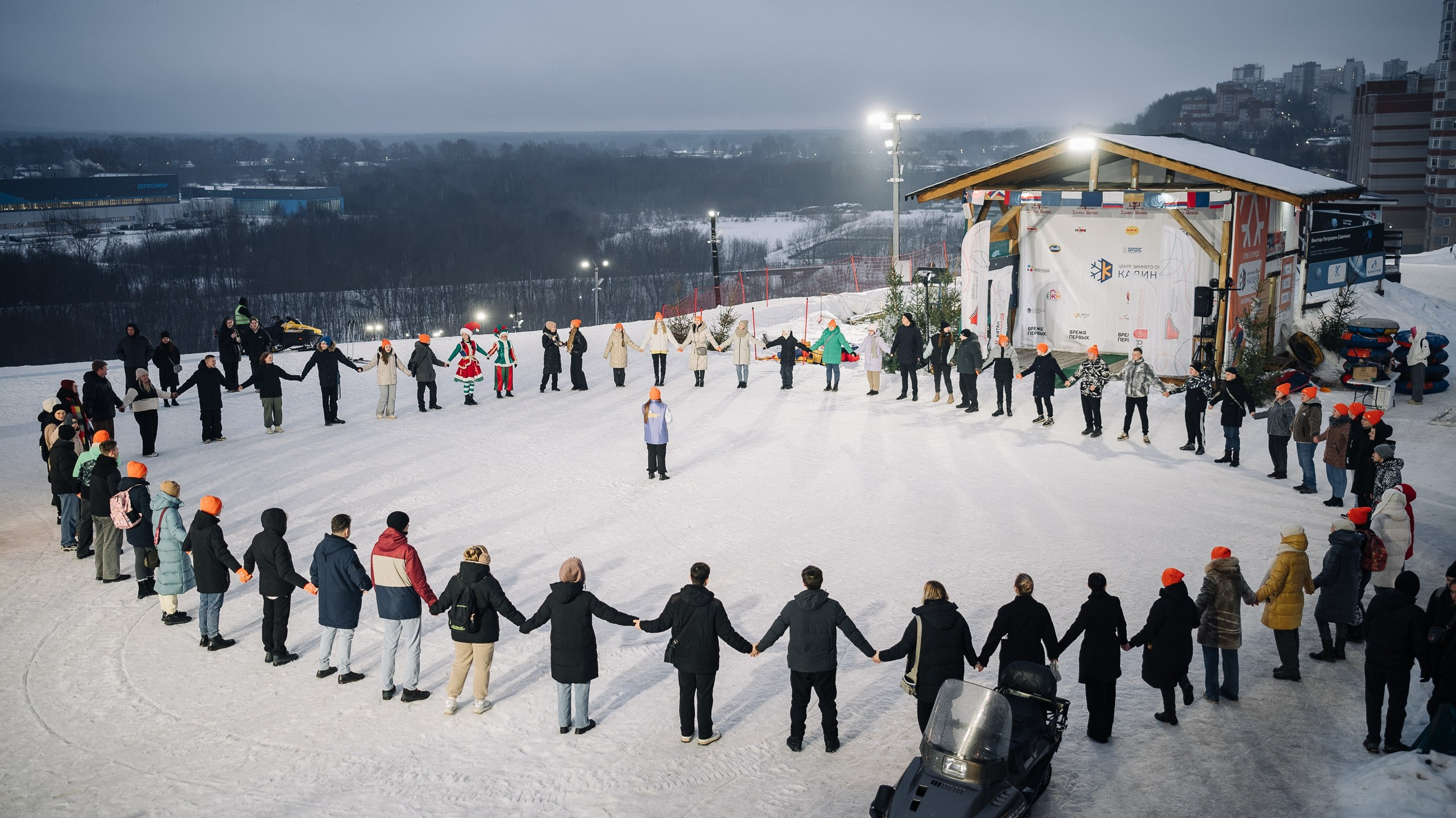 Награждение волонтерского корпуса 650-летия города Киров. Репортажный фотограф в Кирове Александр Лутошкин