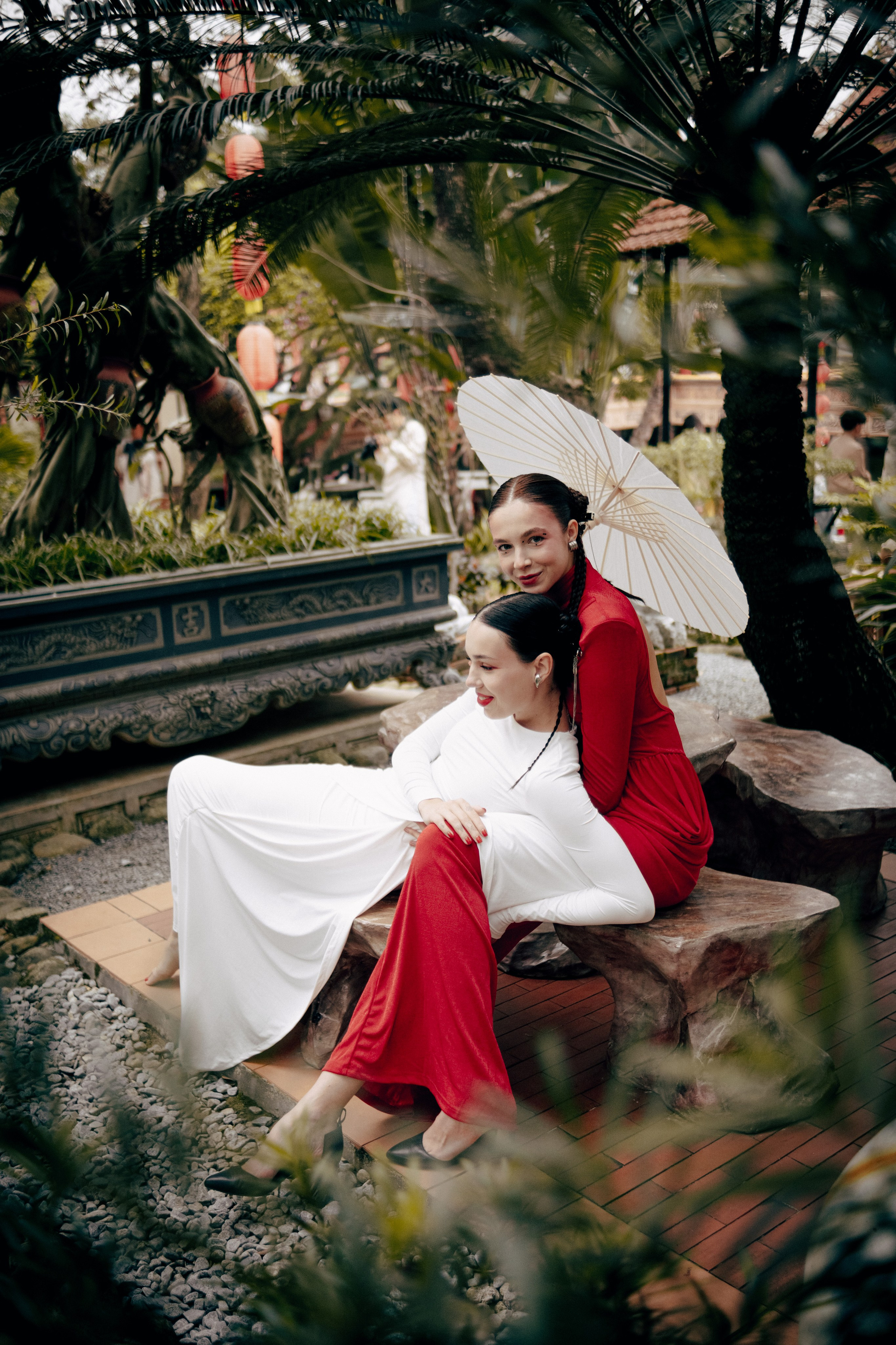 Валерия и Анна. Da nang Photographer Sergey Zelēnkin