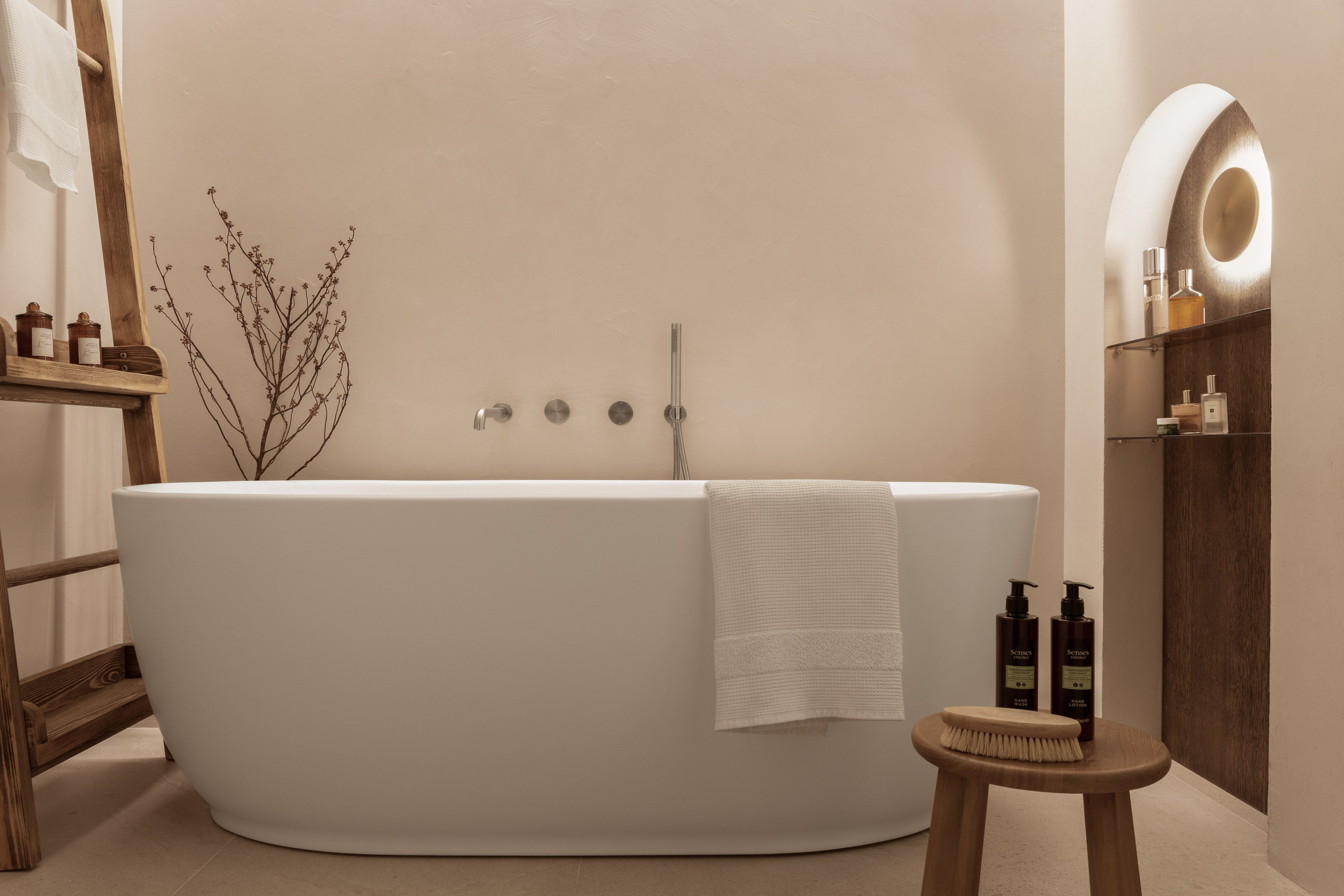 Фотография интерьера, мастер-санузел в стиле минимализм и джапанди.