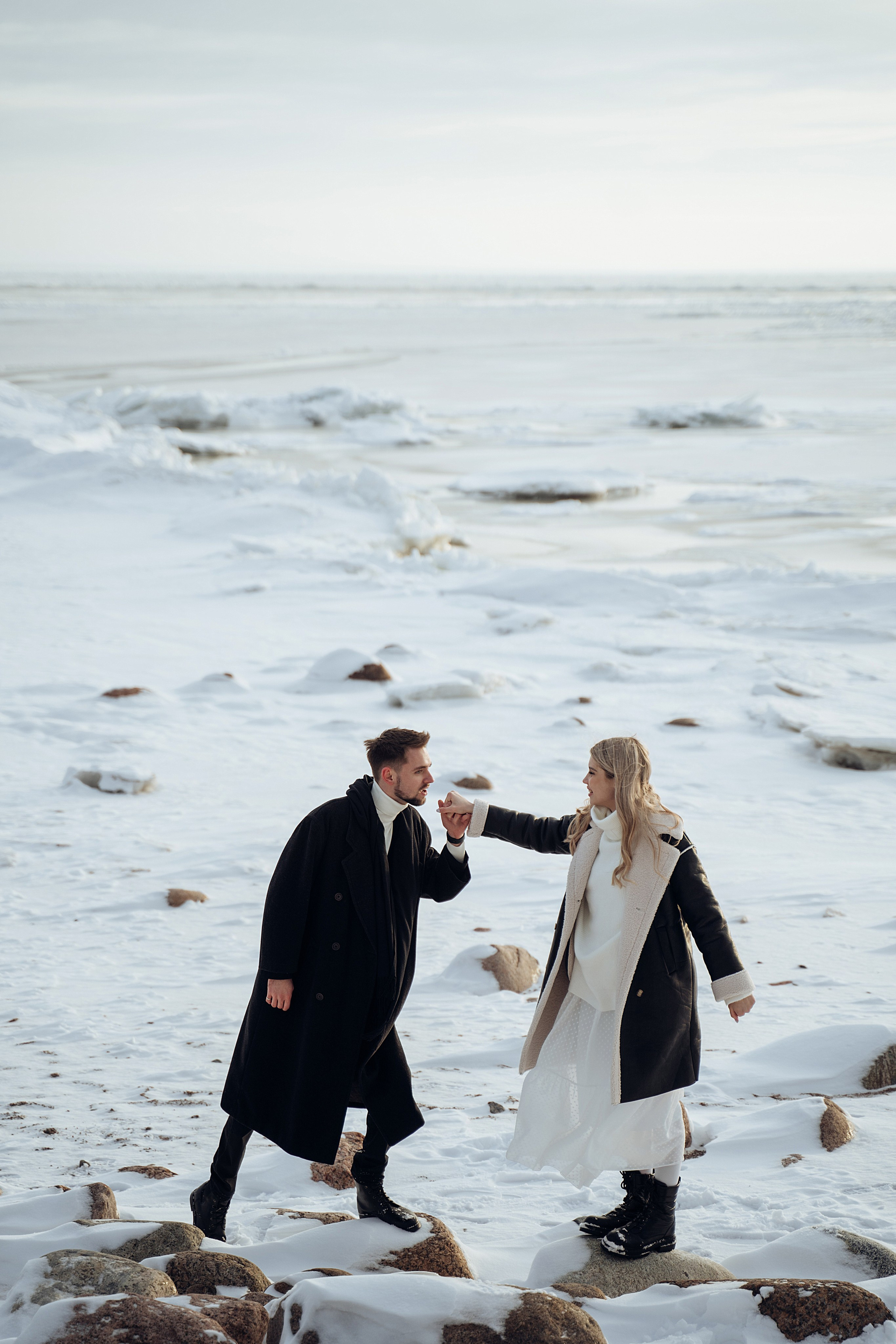 Love Story зимняя прогулка. Свадебный фотограф