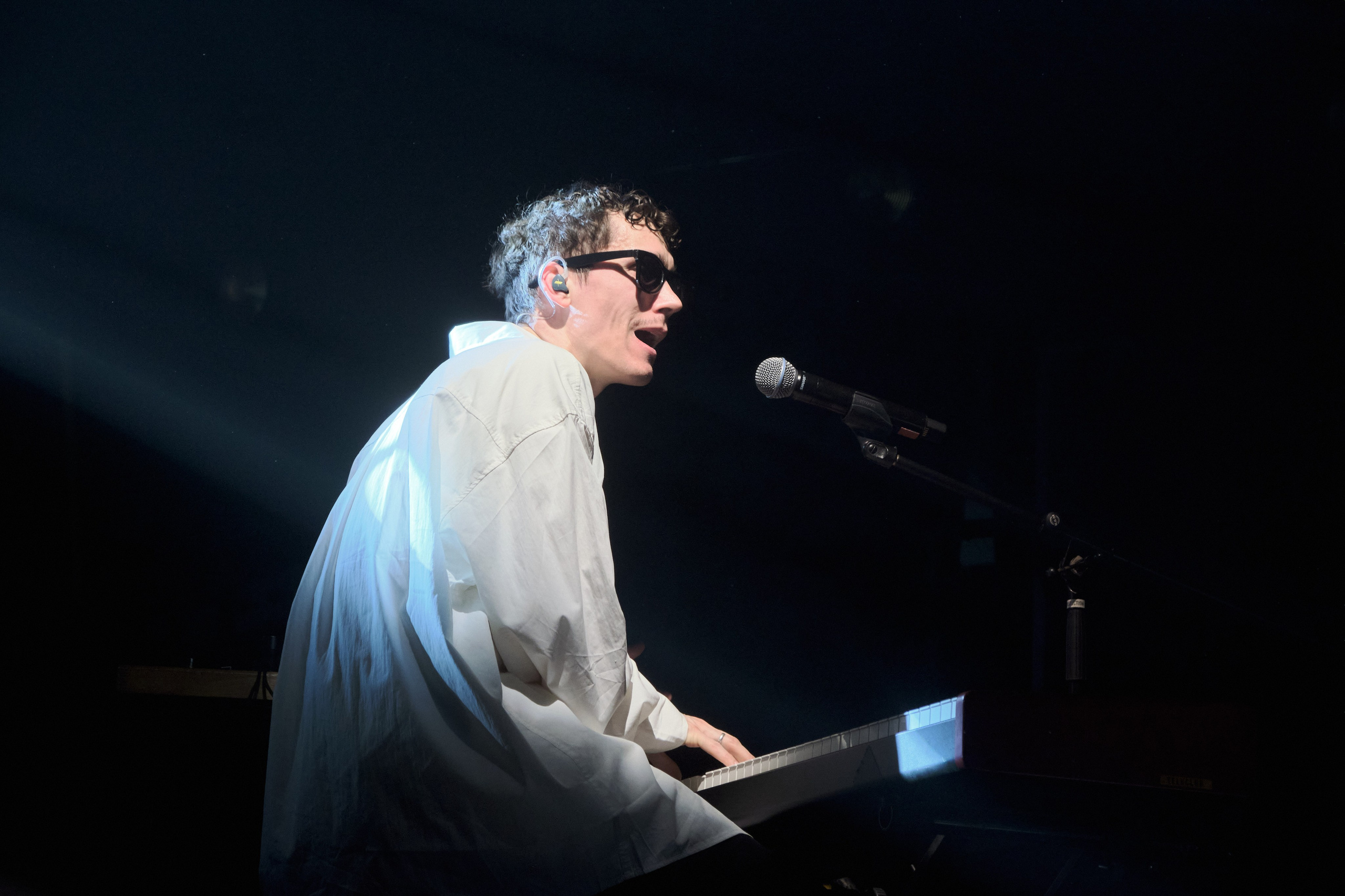 Антоха МС. Фотограф и оператор Сергей Окладников