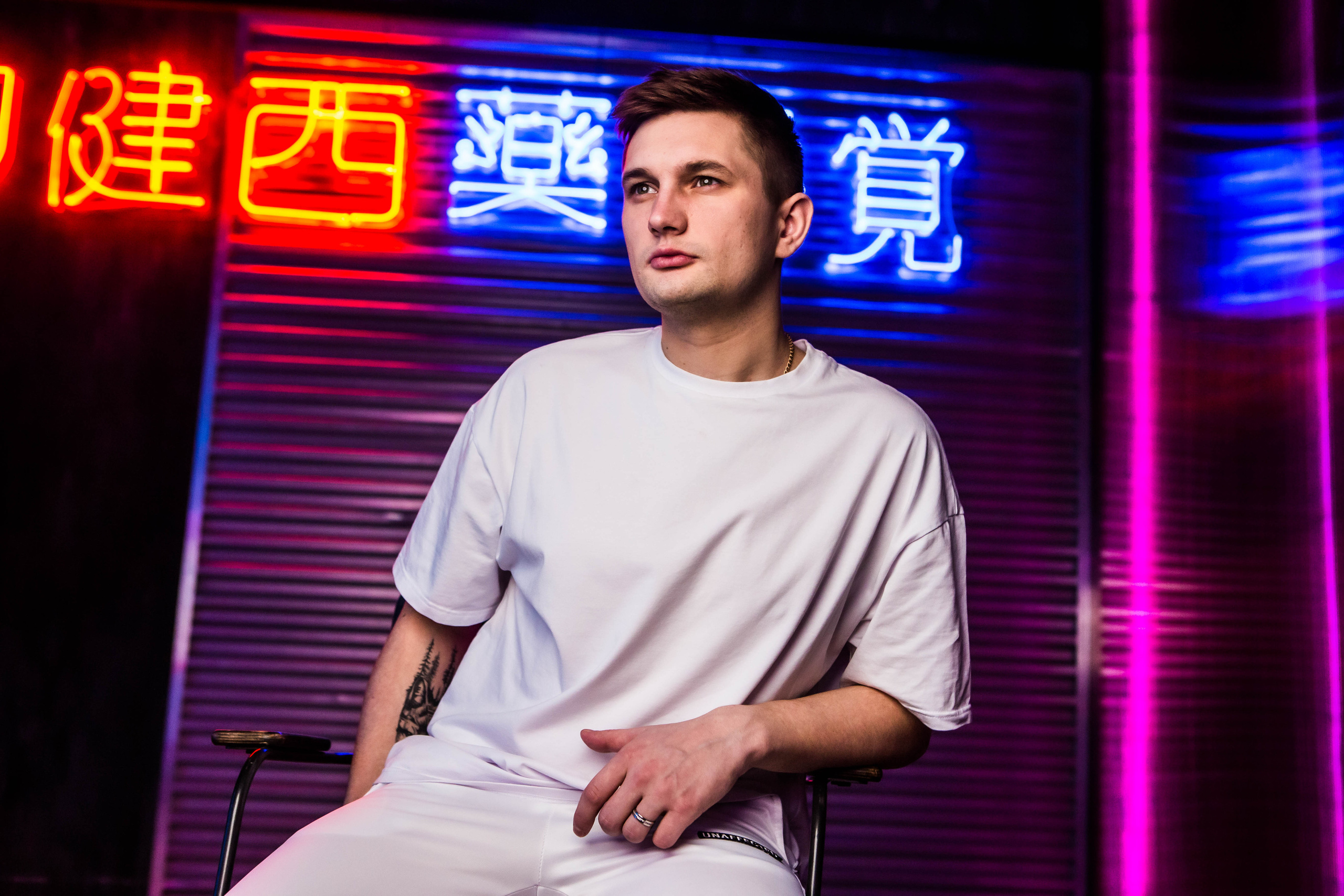 VLAD LIS | SINGER NEON. Фотограф Абакумова Анастасия