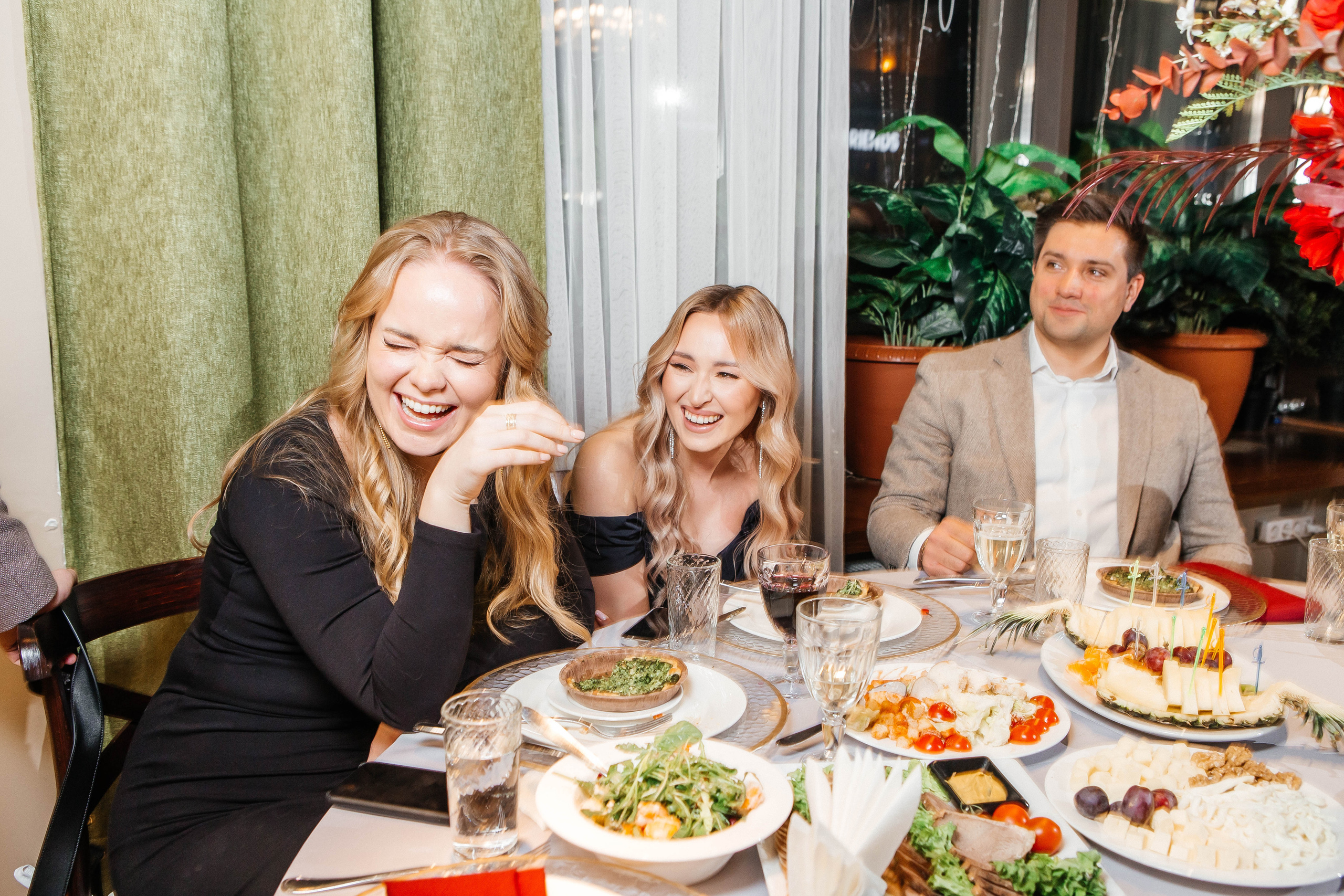 MARIA & NIKITA Банкет. Фотограф Абакумова Анастасия