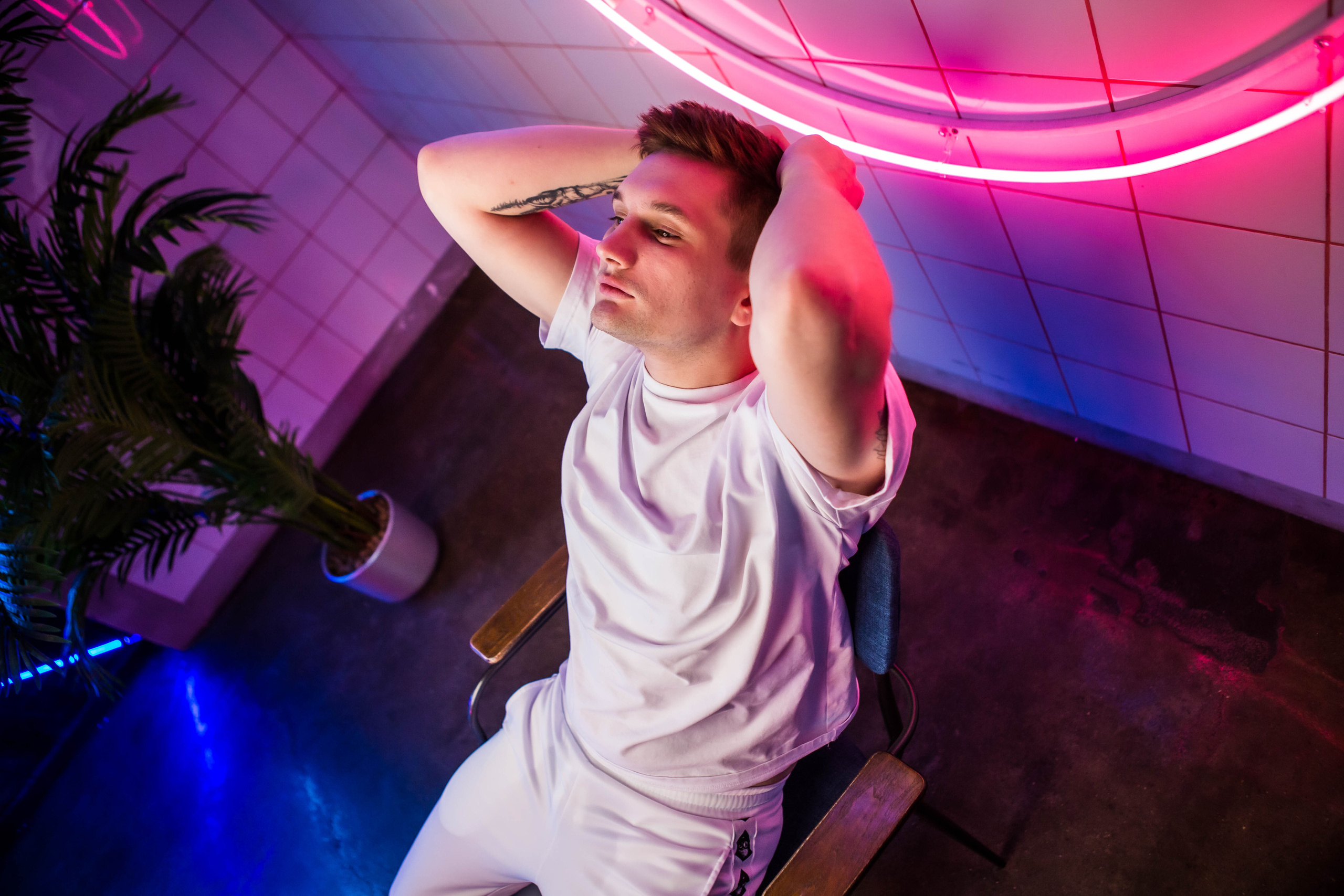 VLAD LIS | SINGER NEON. Фотограф Абакумова Анастасия