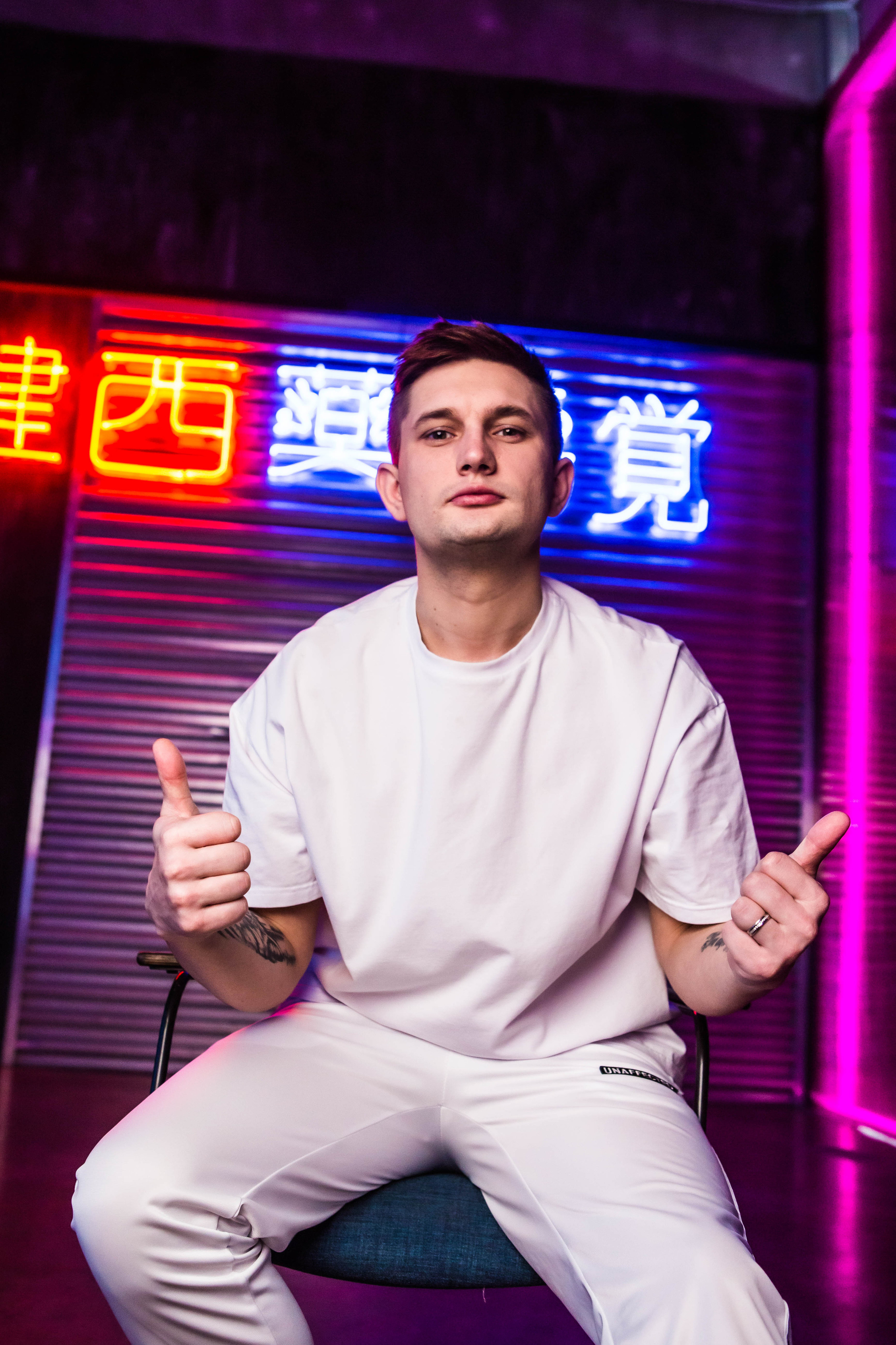 VLAD LIS | SINGER NEON. Фотограф Абакумова Анастасия