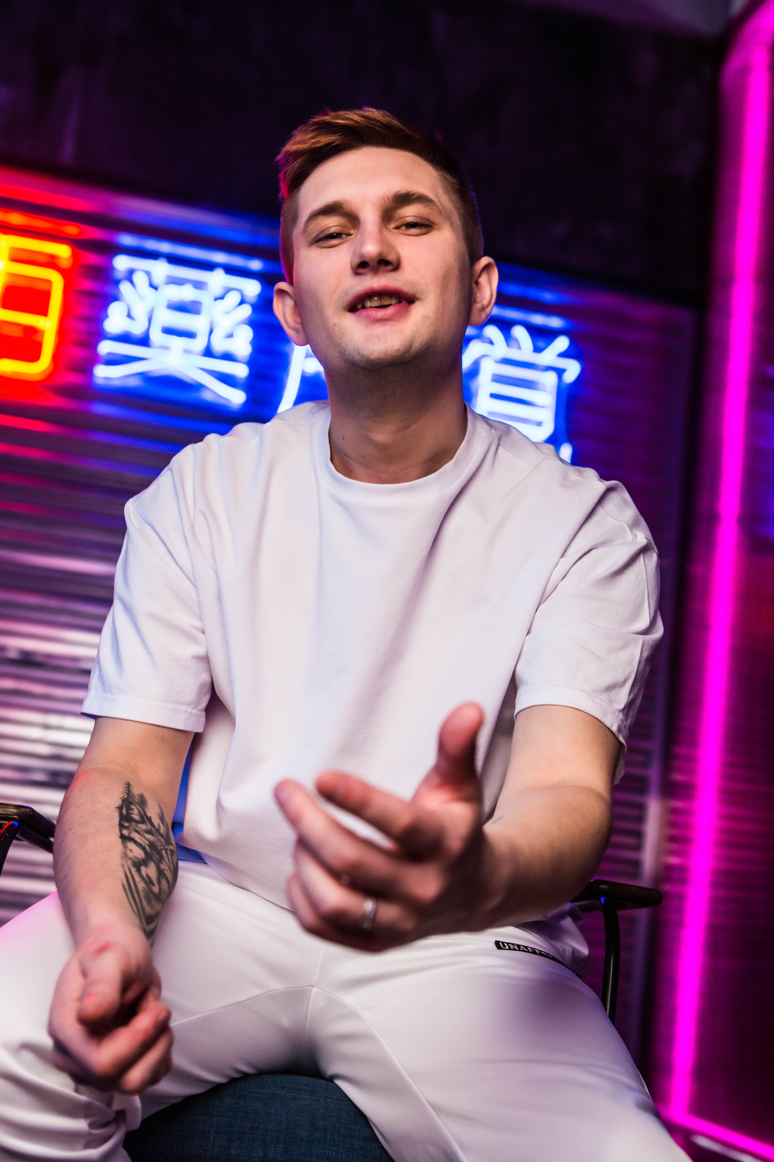 VLAD LIS | SINGER NEON. Фотограф Абакумова Анастасия