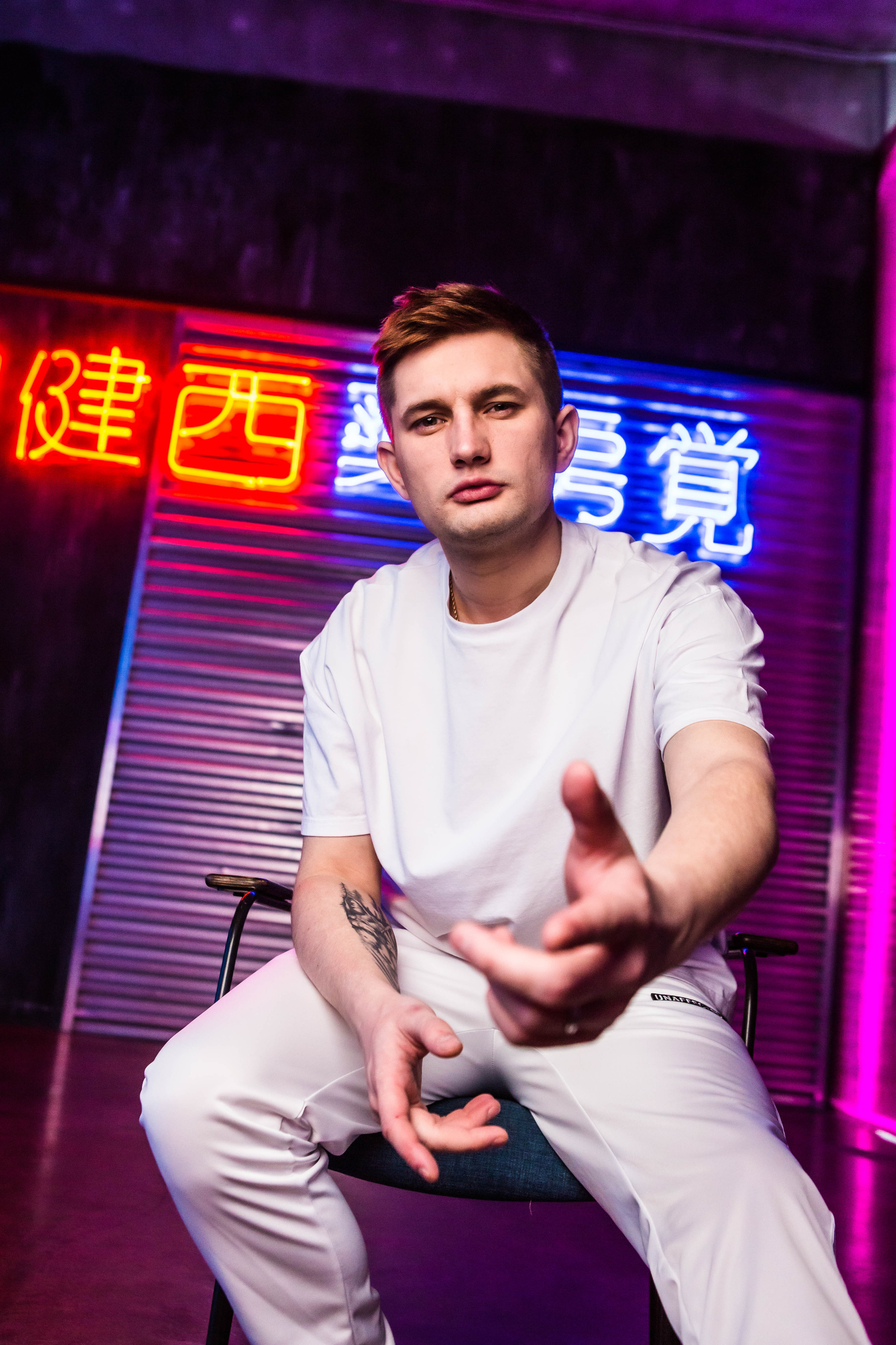 VLAD LIS | SINGER NEON. Фотограф Абакумова Анастасия