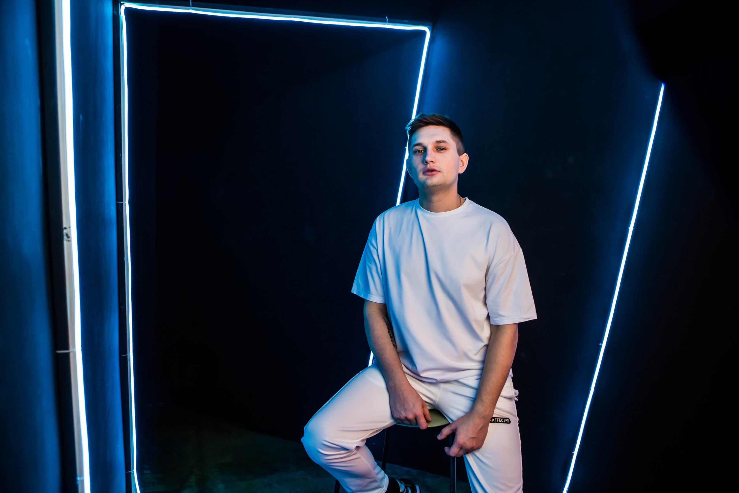 VLAD LIS | SINGER NEON. Фотограф Абакумова Анастасия