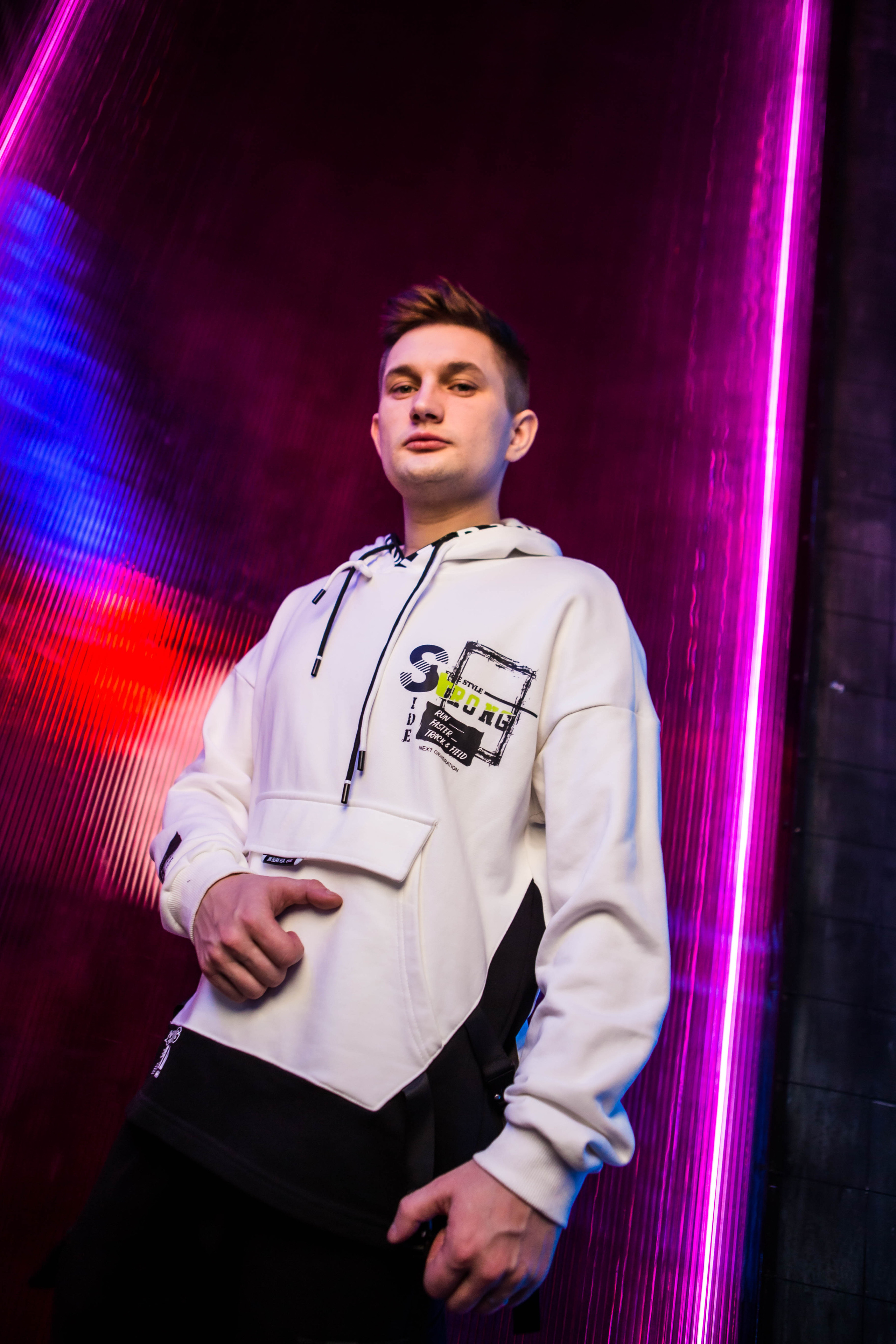 VLAD LIS | SINGER NEON. Фотограф Абакумова Анастасия