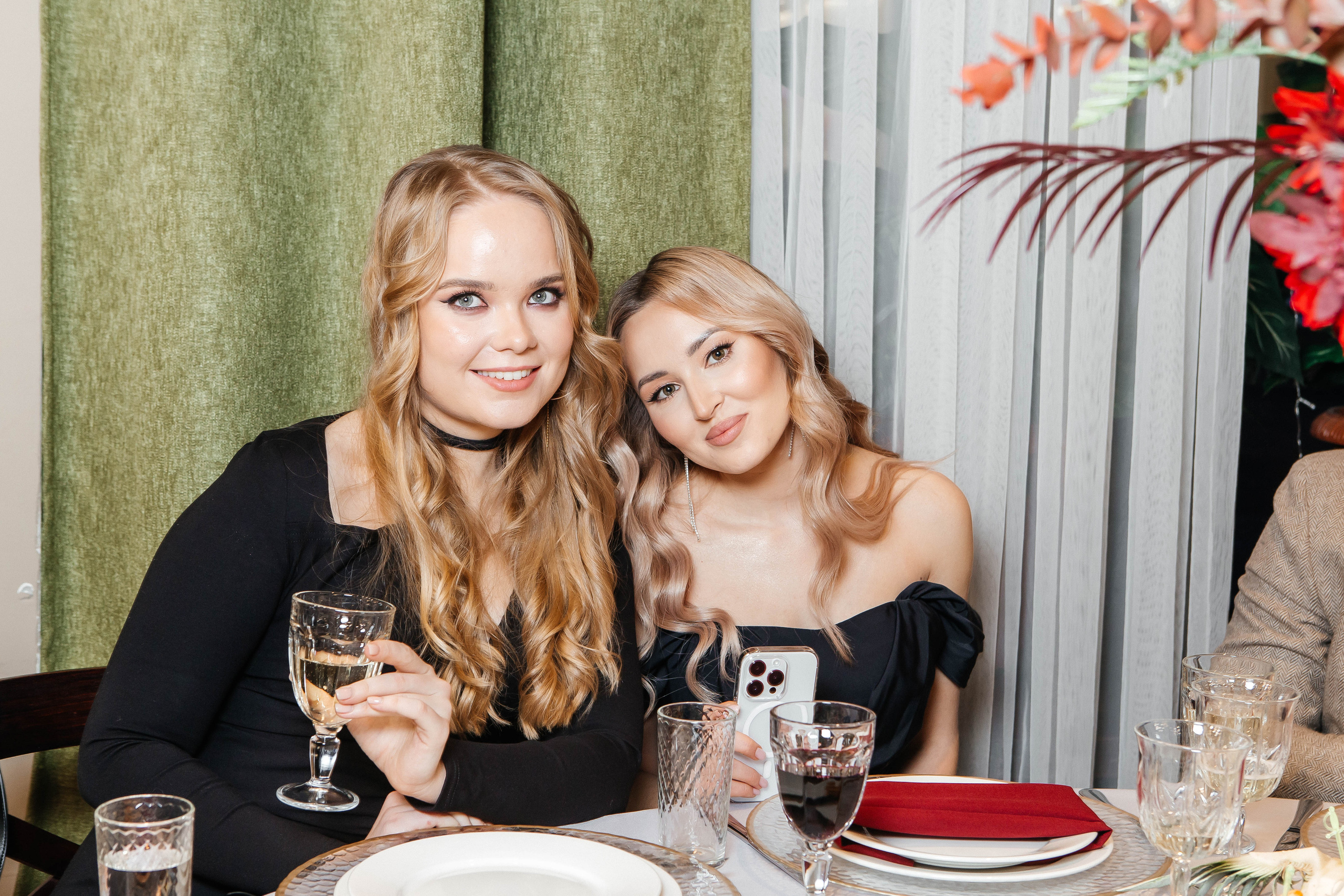 MARIA & NIKITA Банкет. Фотограф Абакумова Анастасия