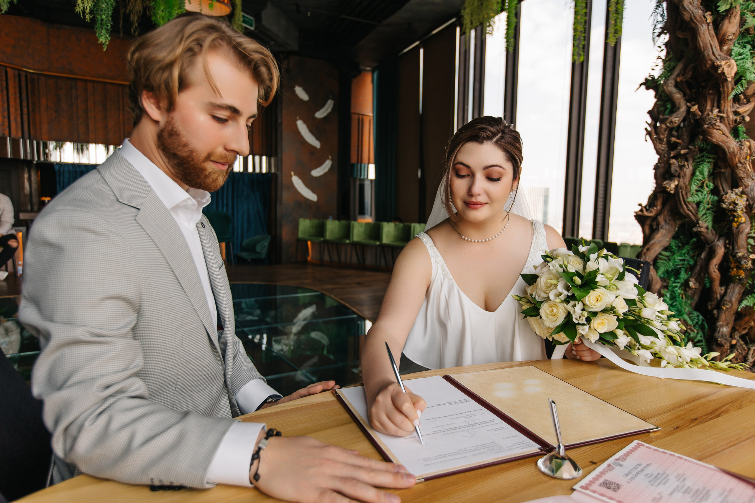 Регистрация брака в ресторане Birds Москва-Сити. Krumstudio фото, видео по Москве и МО