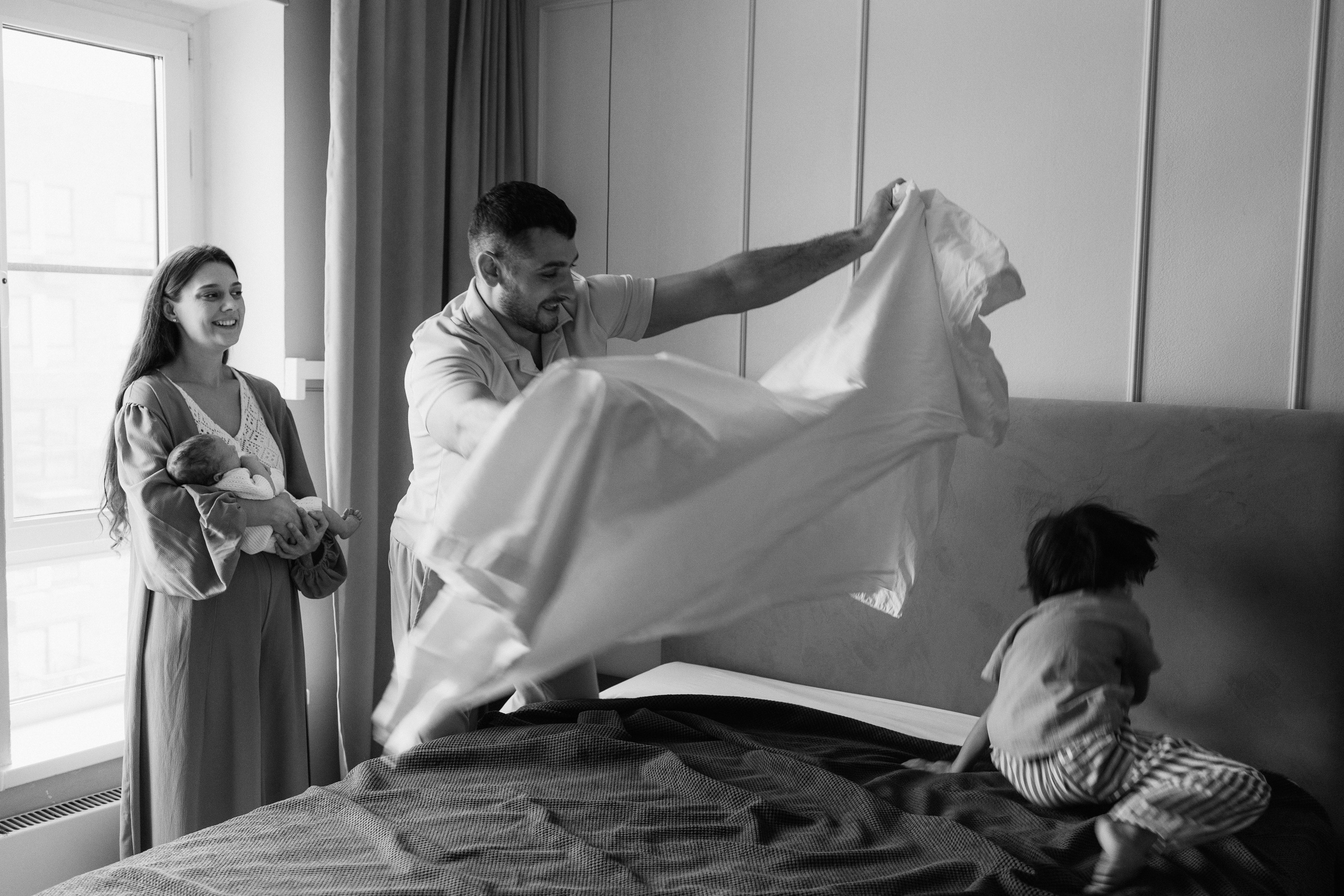 Фотосессия с новорожденным дома. Семейный фотограф в Москве Марина Петра