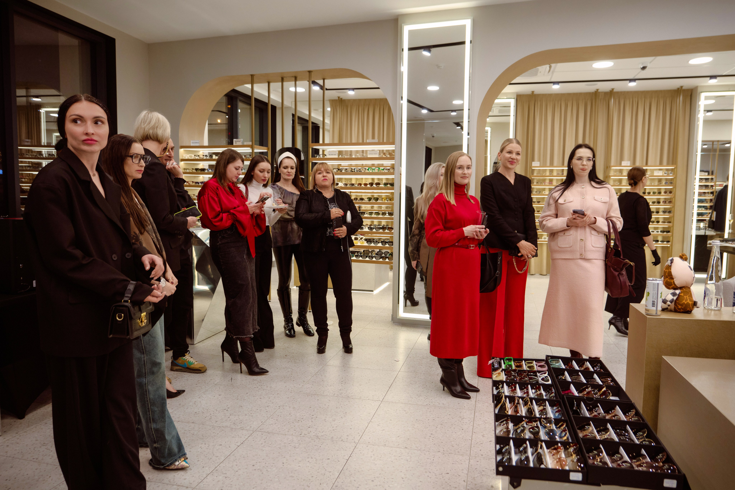 ОПТИК ЦЕНТ. Свадебный фотограф в Екатеринбурге Соседков Евгений