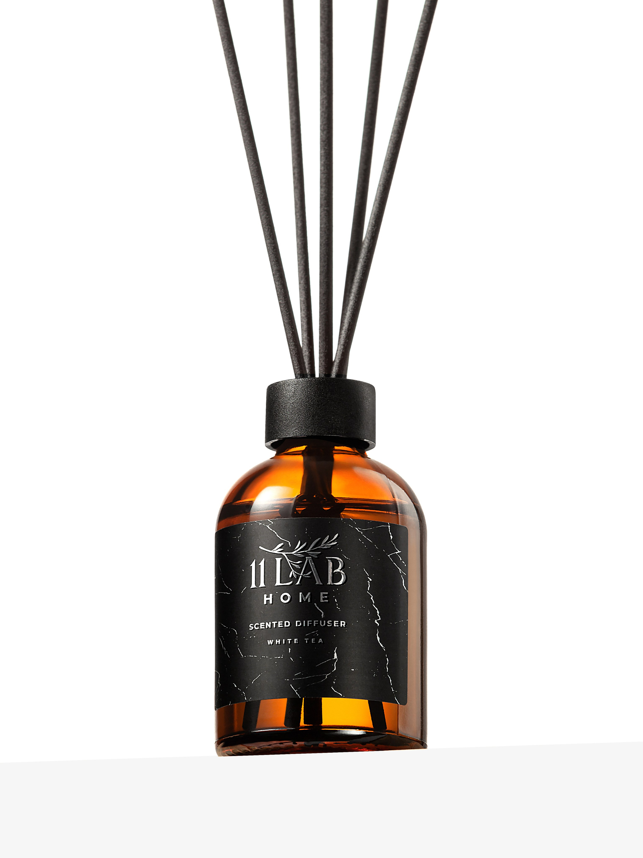 диффузор на белом фоне в ракурсе hero view