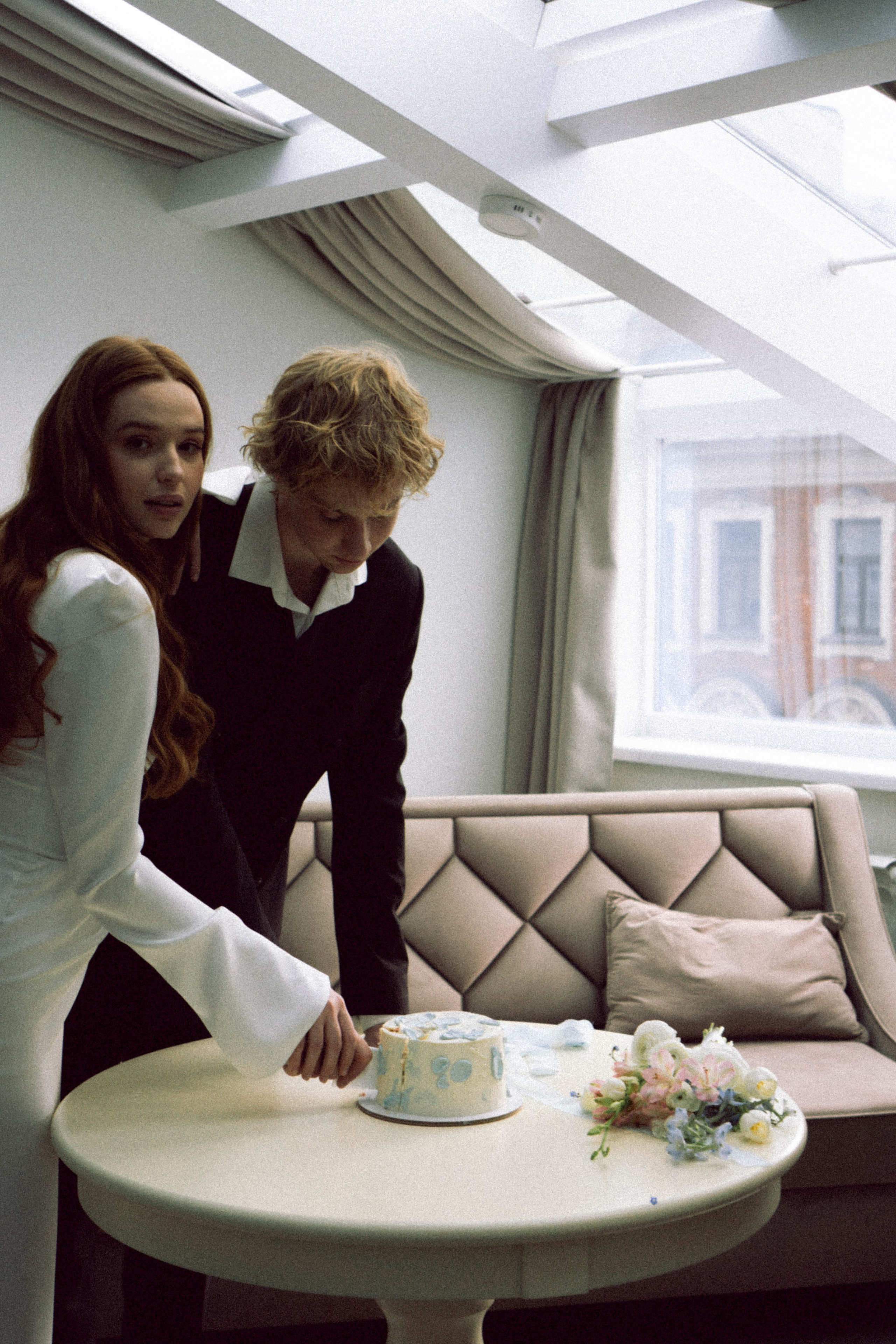 СВАДЕБНАЯ СЬЕМКА В ОТЕЛЕ. СБОРЫ ЖЕНИХА И НЕВЕСТЫ И ТАКЖЕ ТОР И ПОДГОТОВКА К ПРОГУЛКЕ. Профессиональный фотограф, Санкт-Петербург — Виктория Богомолова