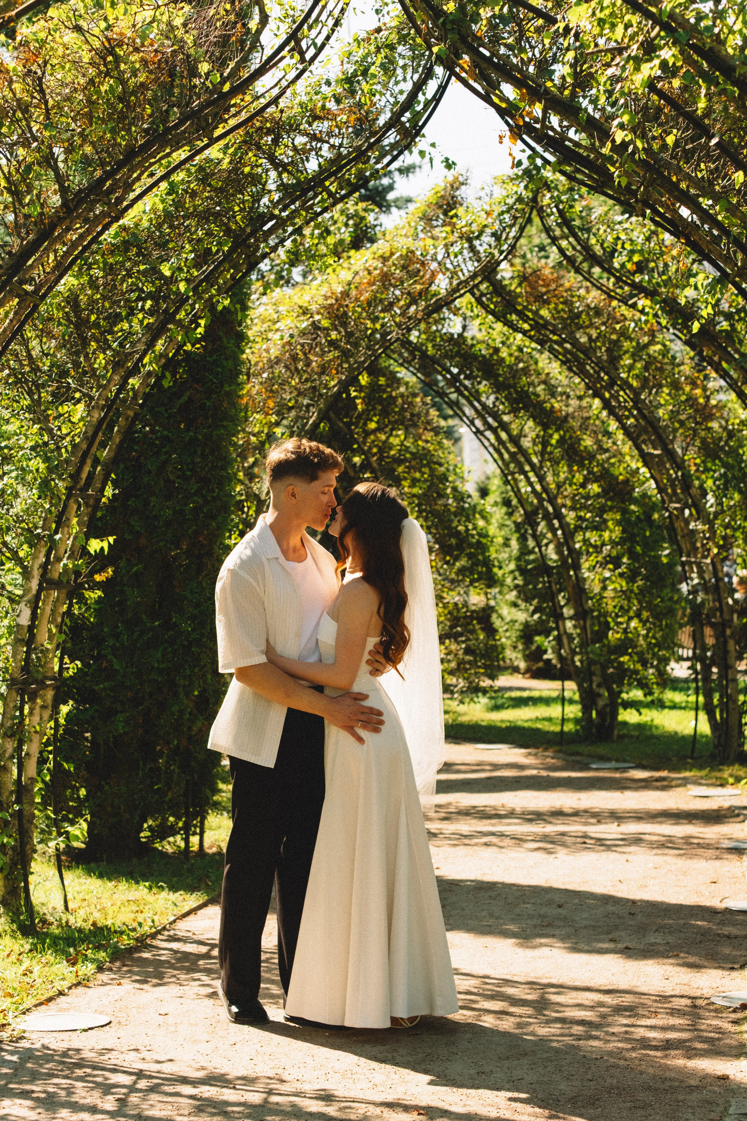 СВАДЕБНАЯ СЬЕМКА В ПЕТЕРГОФЕ И СЬЕМКА РЕПОРТАЖА В ЗАГСЕ ПЕТЕРГОФА. Профессиональный фотограф, Санкт-Петербург — Виктория Богомолова