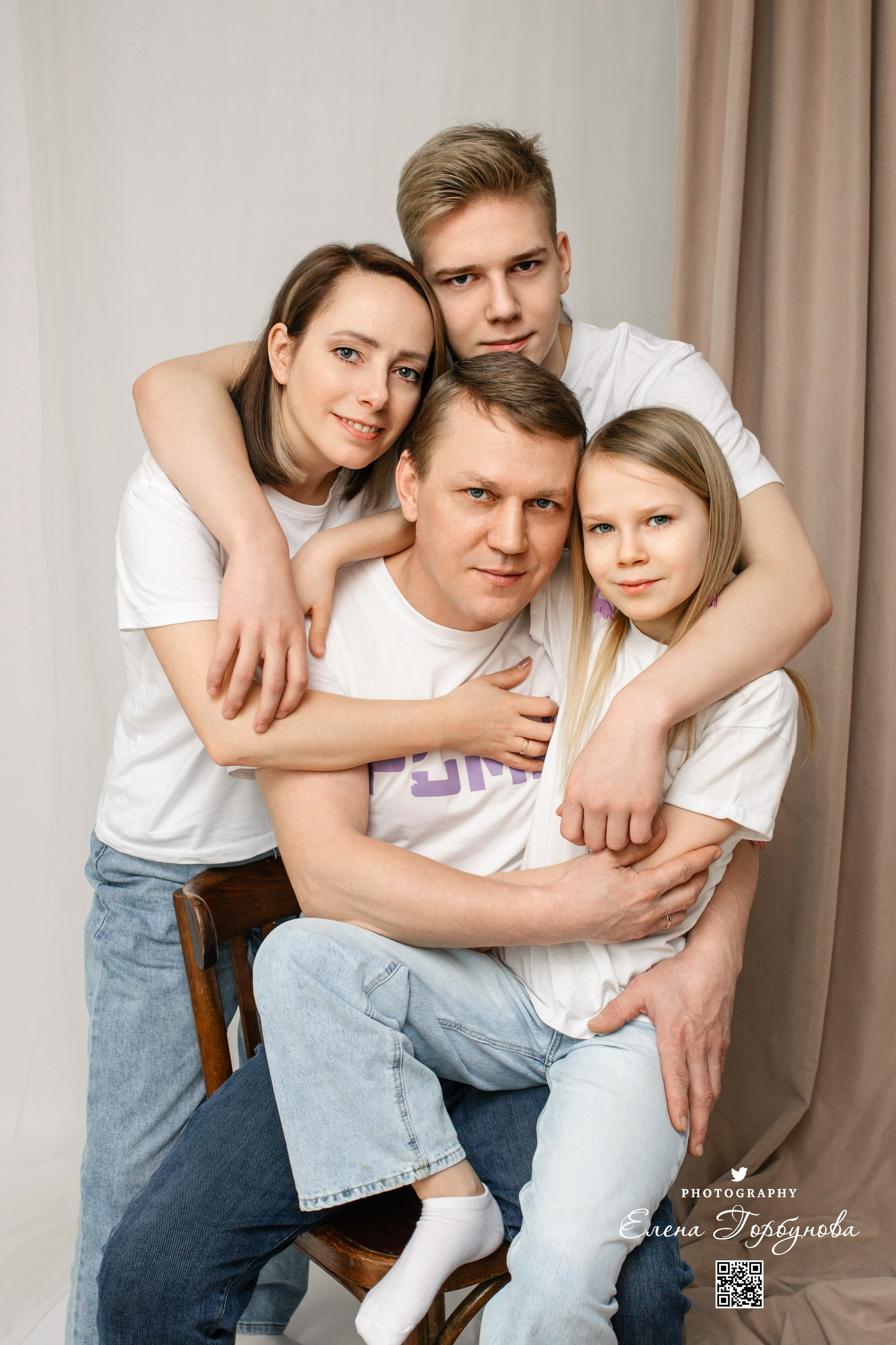 Семья Галины. Моя студия. Март 2025. Фотограф Пермь. Свадьбы. Семья и дети, школа, д. сад. Фотокниги