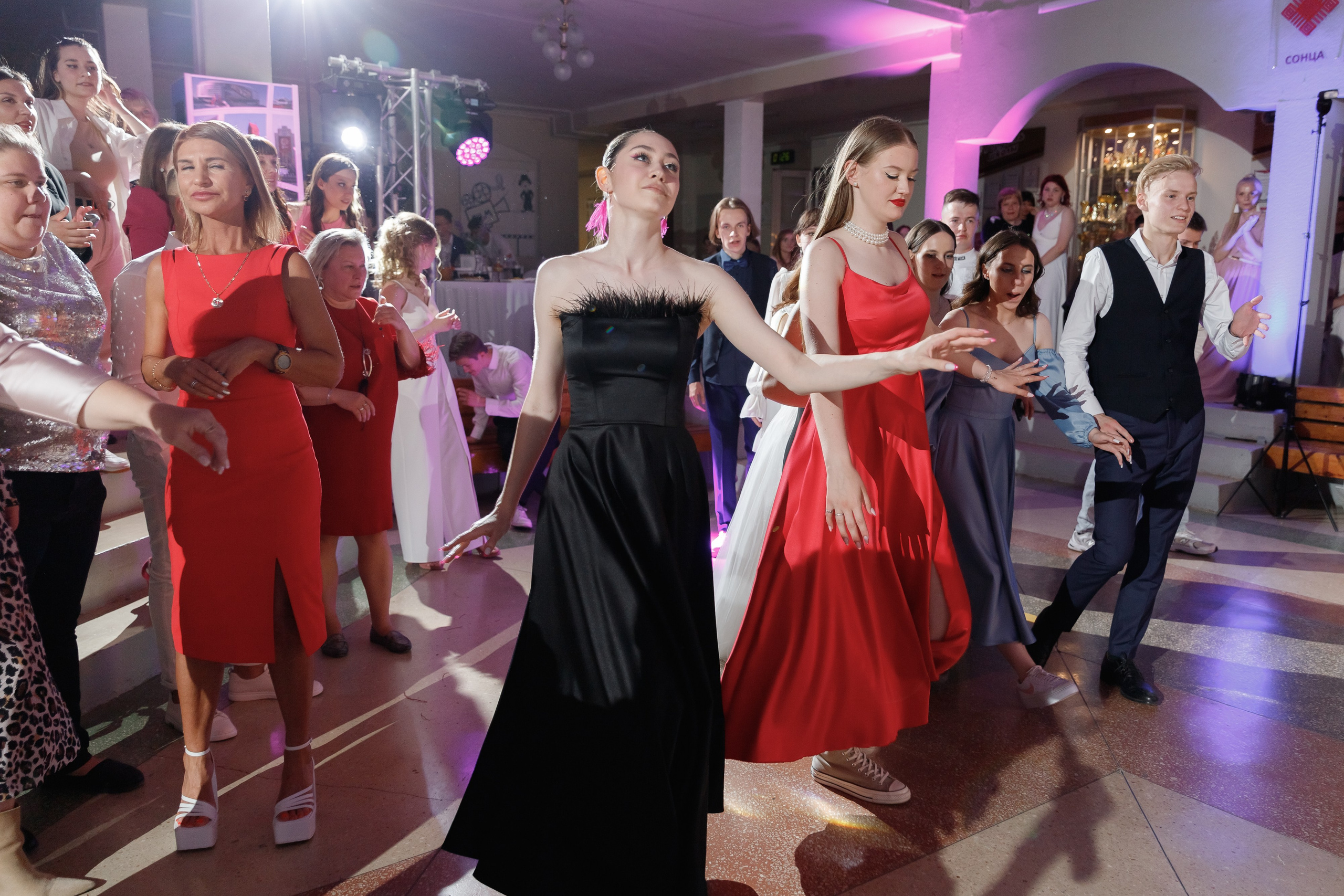 Школьный выпускной 2023 год в Минске. Свадебный фотограф в Минске/Беларуси Сергей Спиридонов