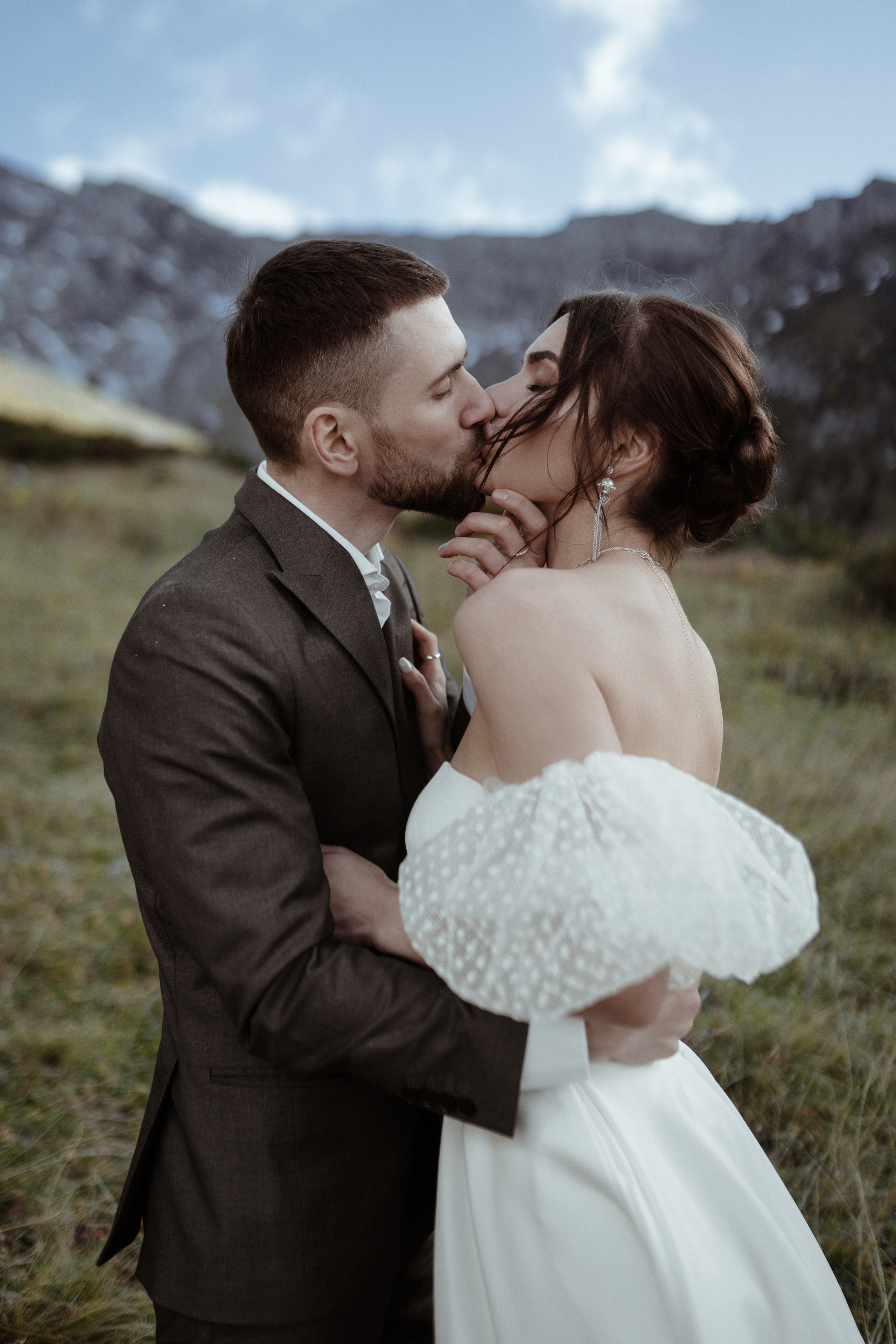 Anya and Grigori. Elopement Wedding Photographer