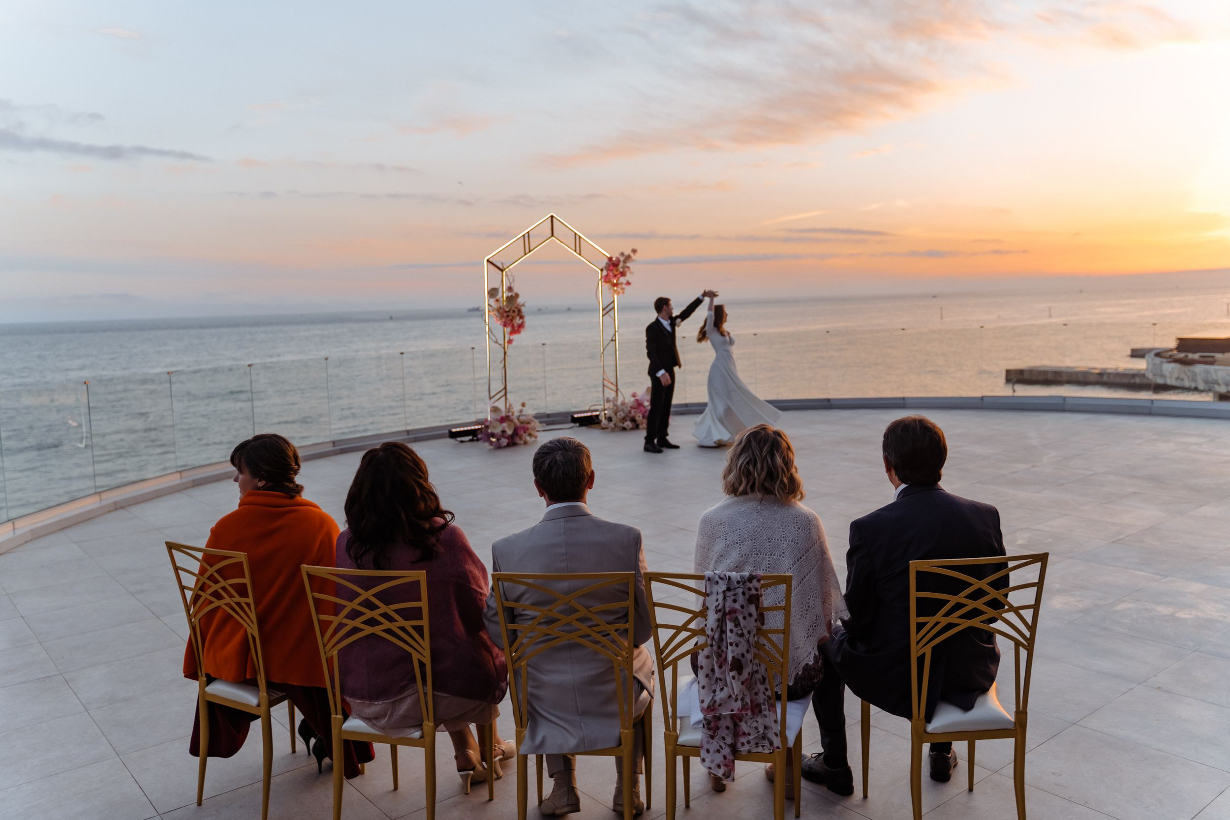 Море для двоих. Elopement Wedding Photographer