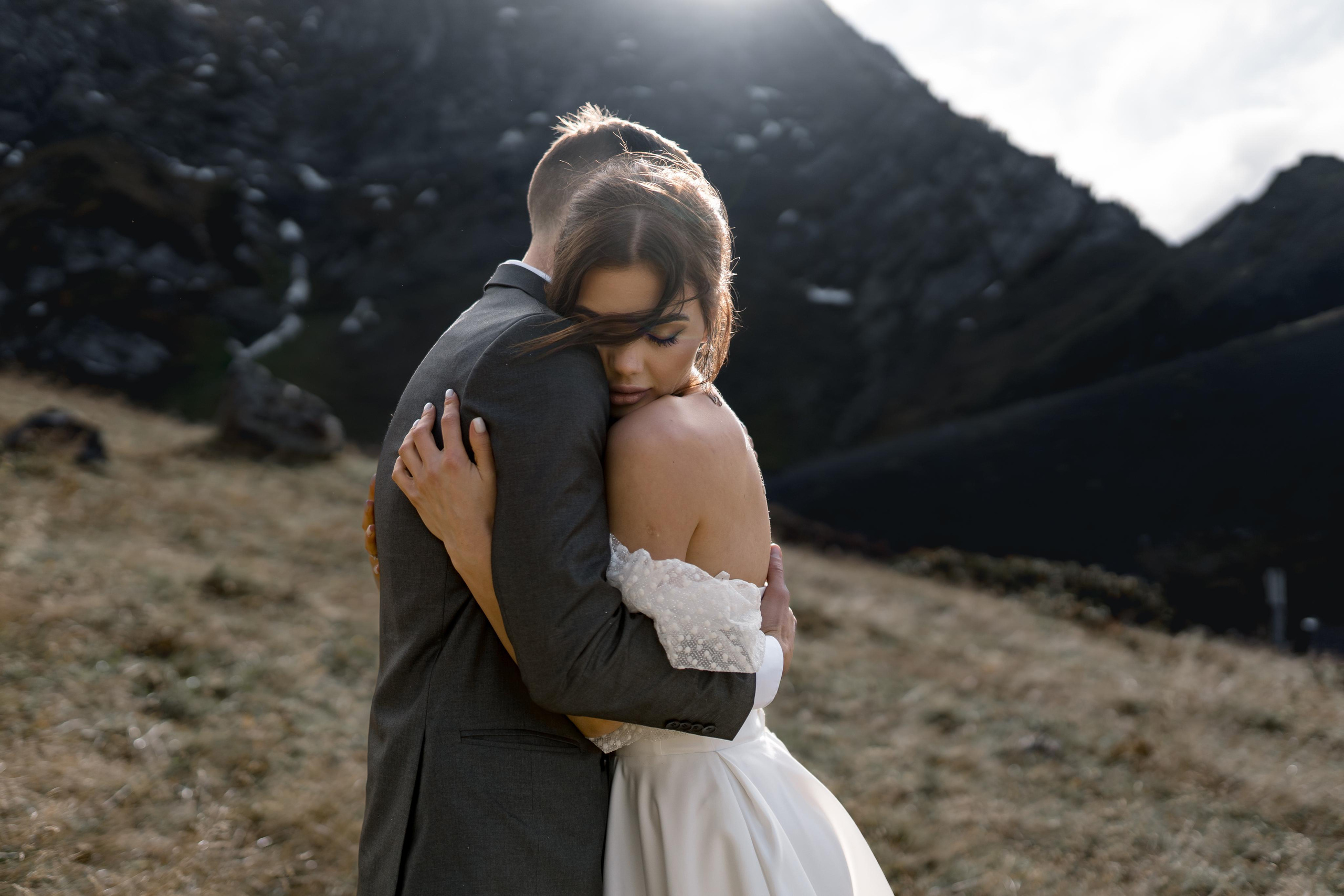 Anya and Grigori. Elopement Wedding Photographer