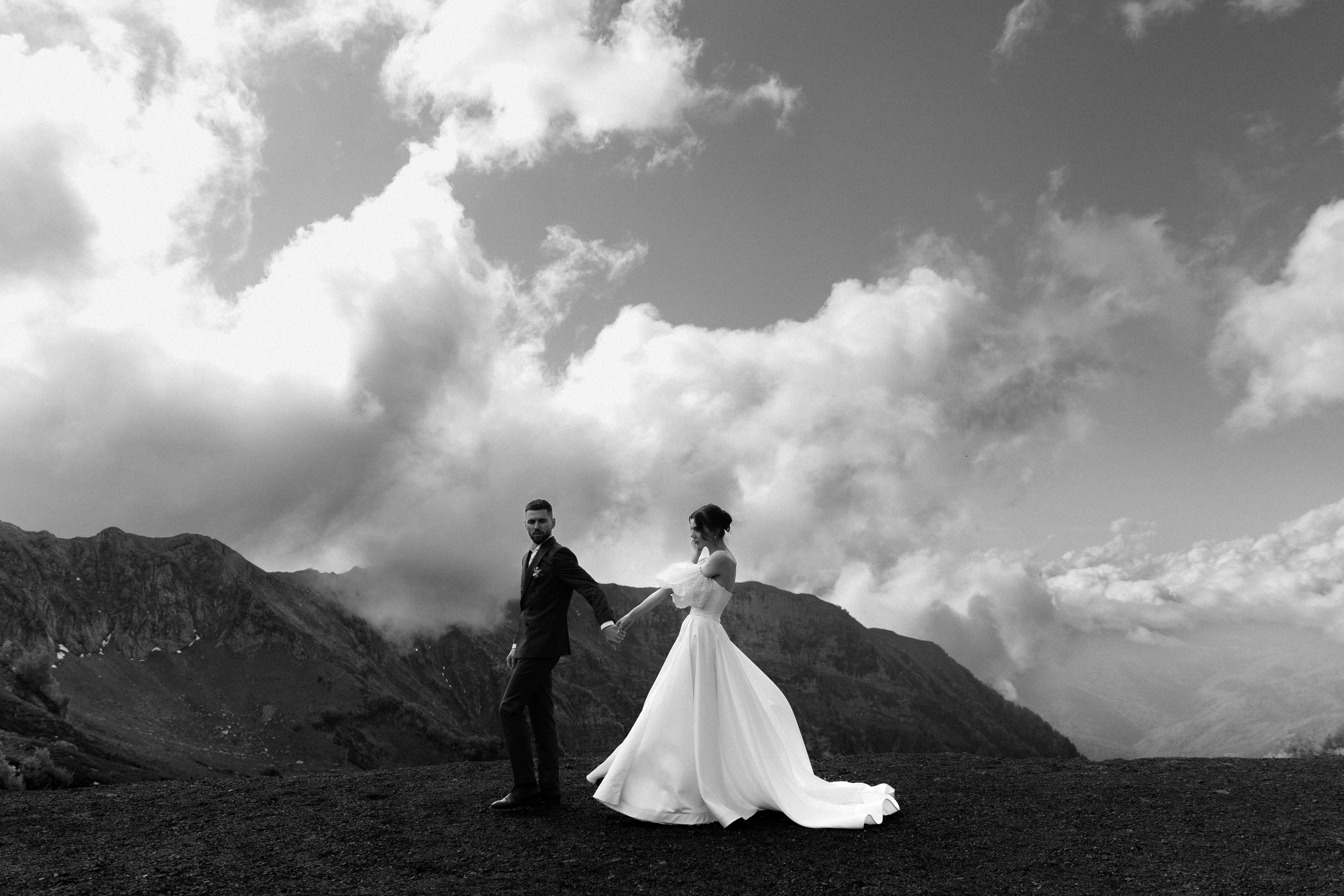 Anya and Grigori. Elopement Wedding Photographer