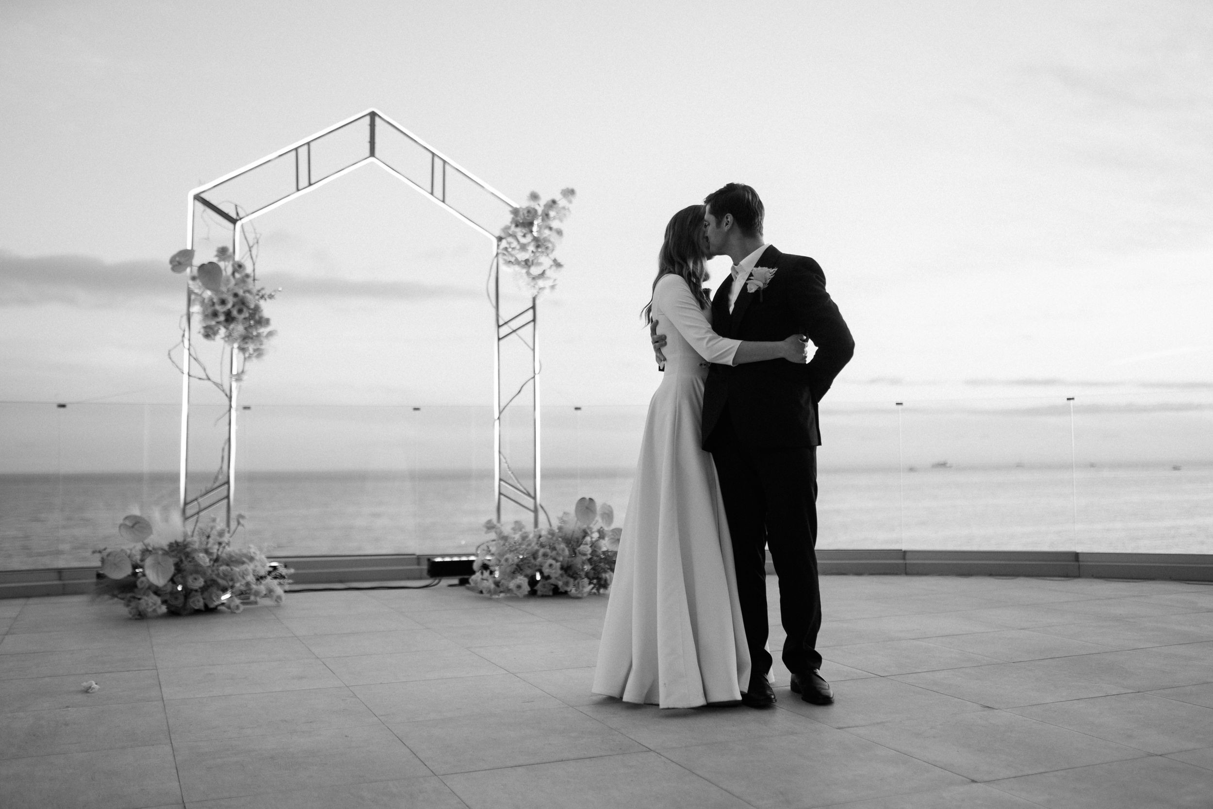 Море для двоих. Elopement Wedding Photographer